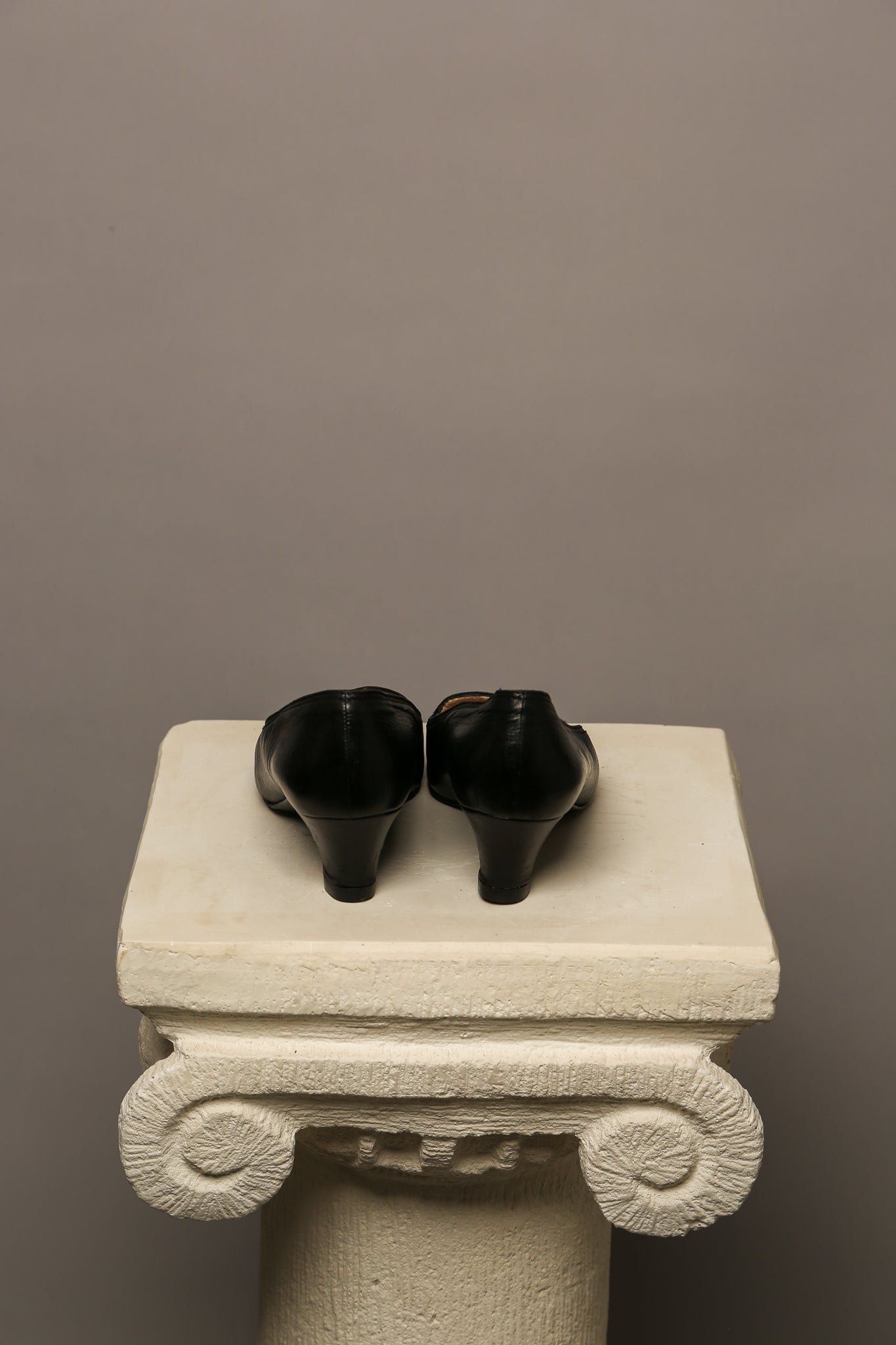 CHANEL Black Pumps