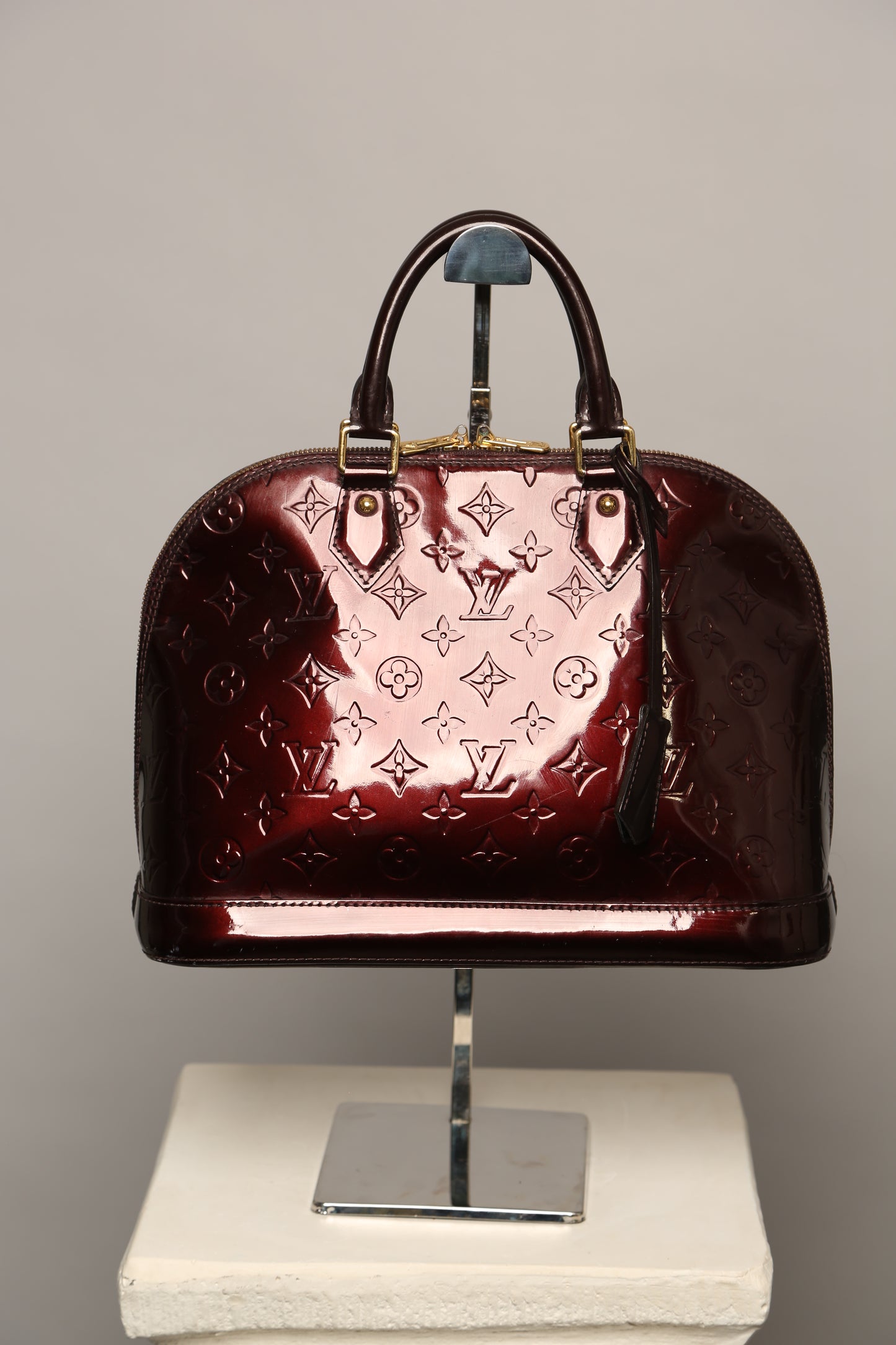 LOUIS VUITTON Vernis Alma Bag PM