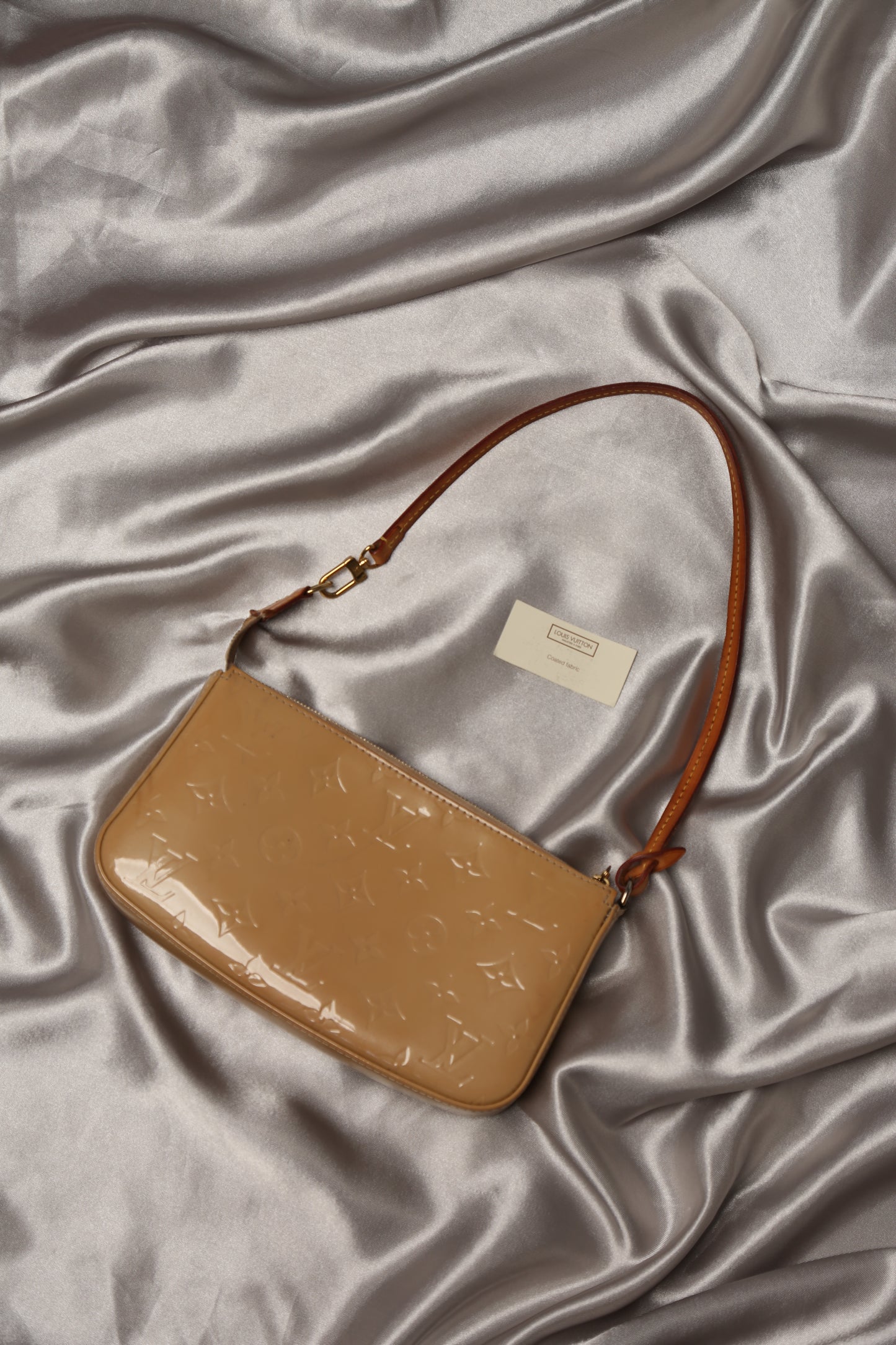 LOUIS VUITTON Vernis Pochette