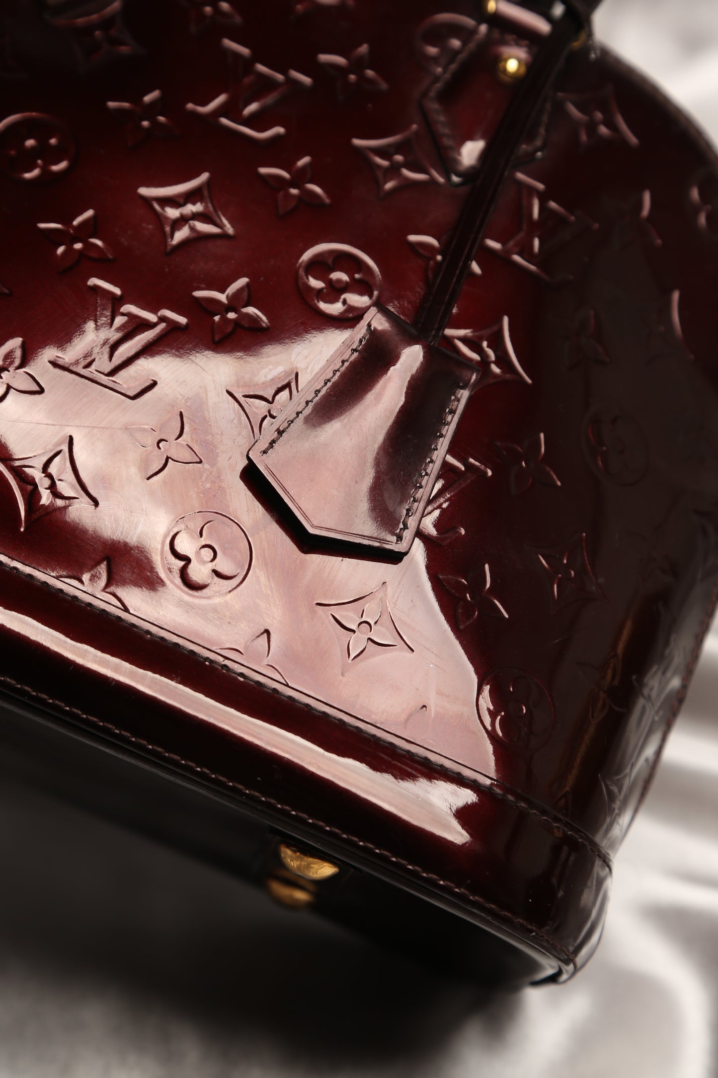 LOUIS VUITTON Vernis Alma Bag PM