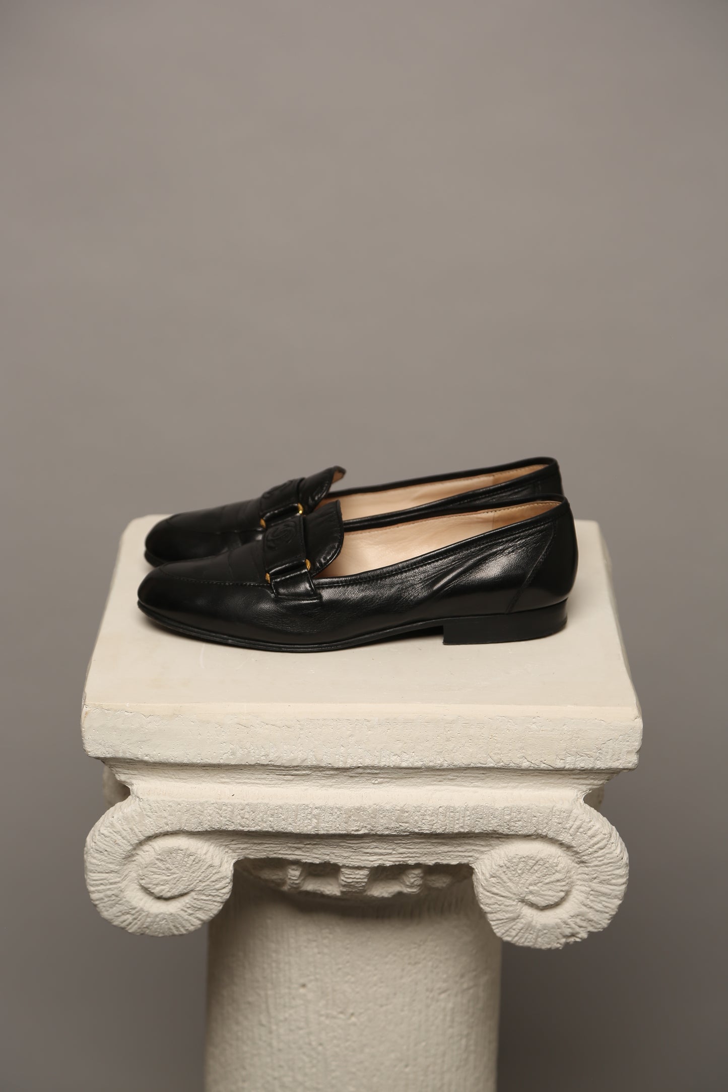 CHANEL CC Loafer