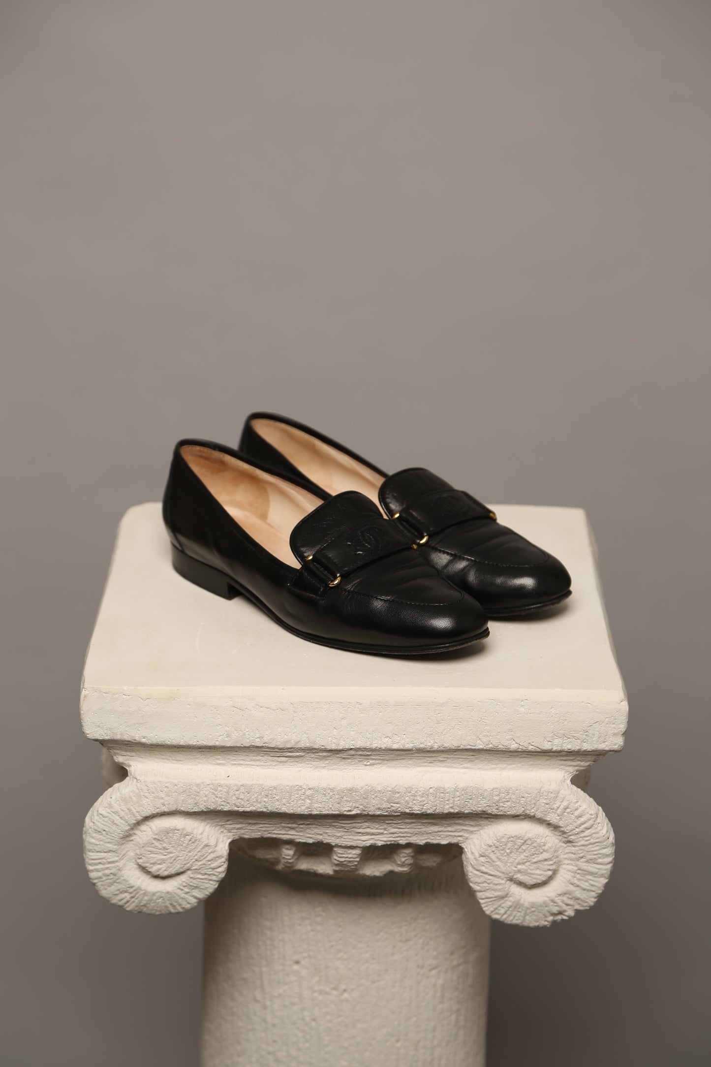 CHANEL CC Loafer