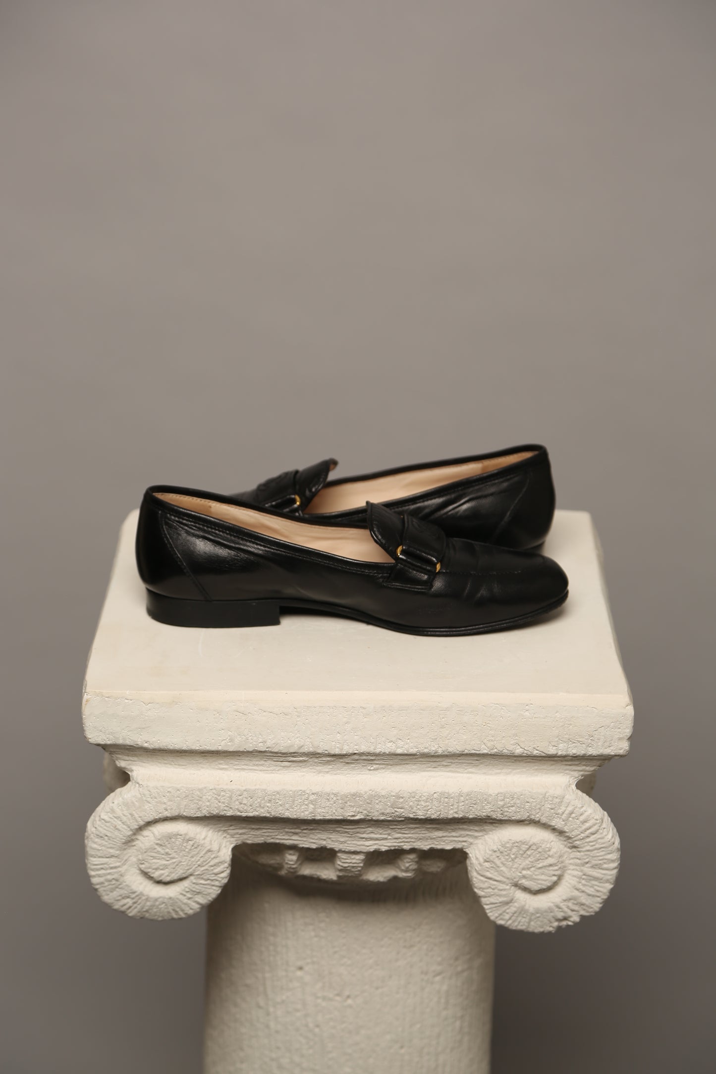 CHANEL CC Loafer