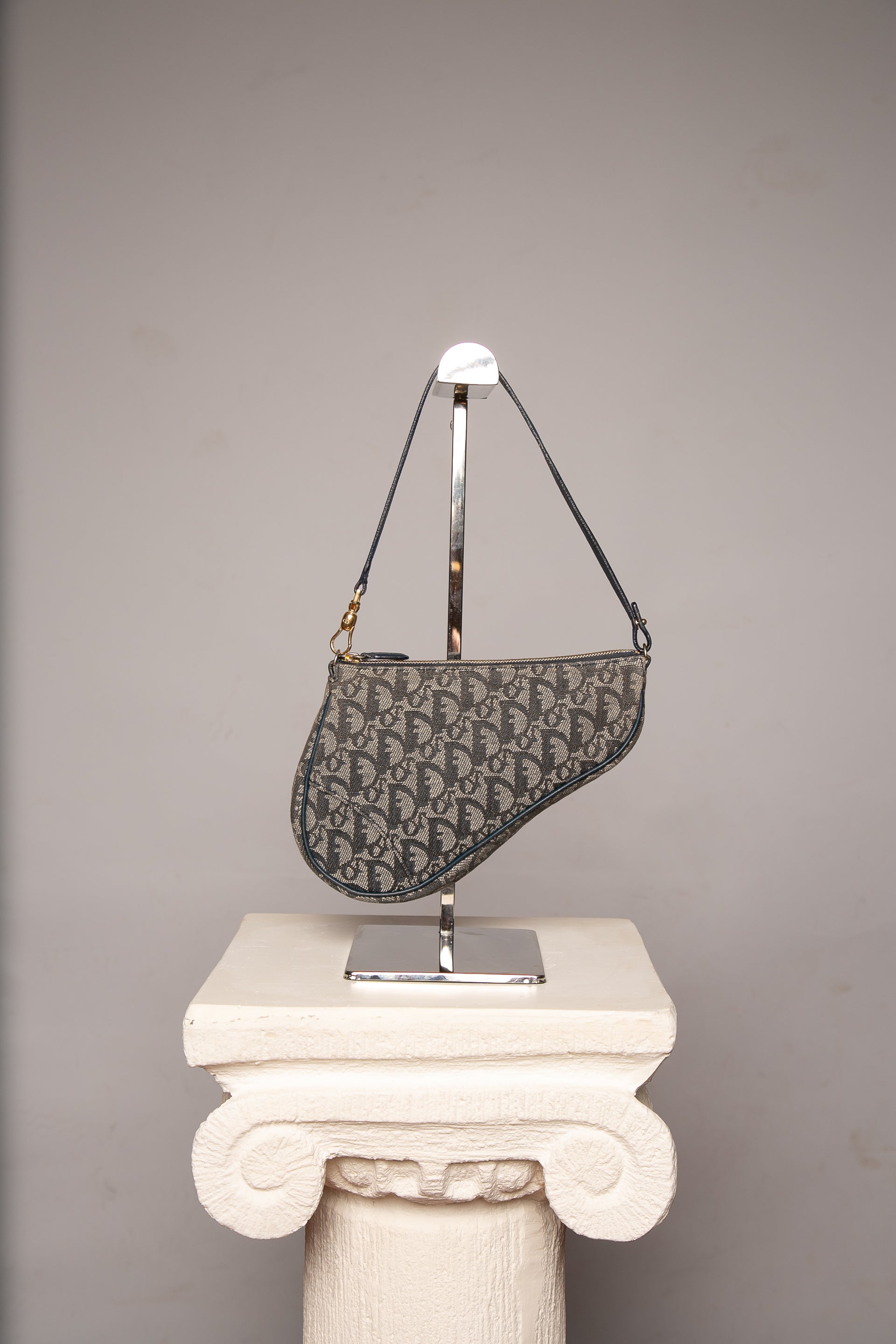 Christian dior monogram mini saddle pochette Clearance