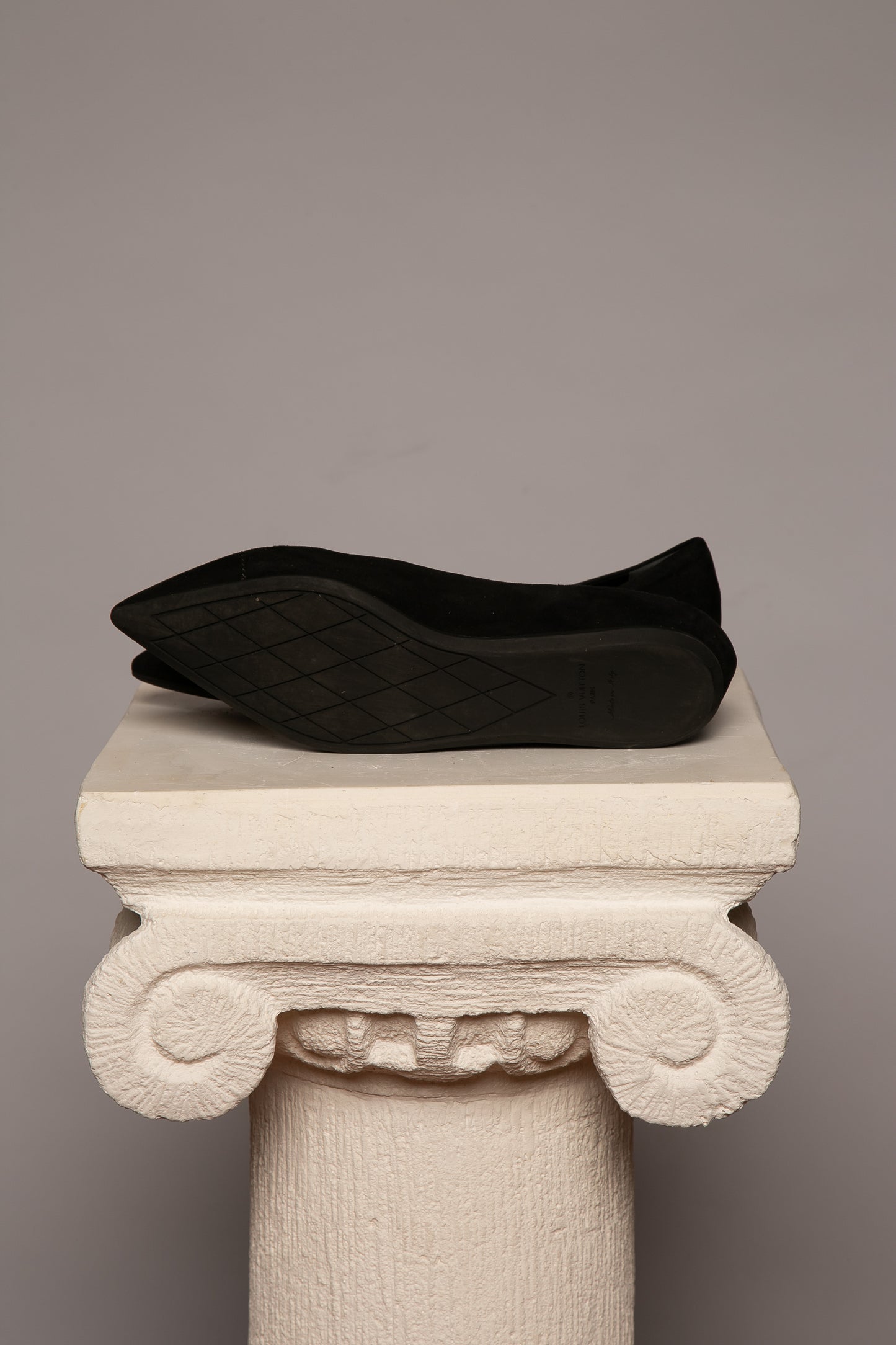LOUIS VUITTON Flats