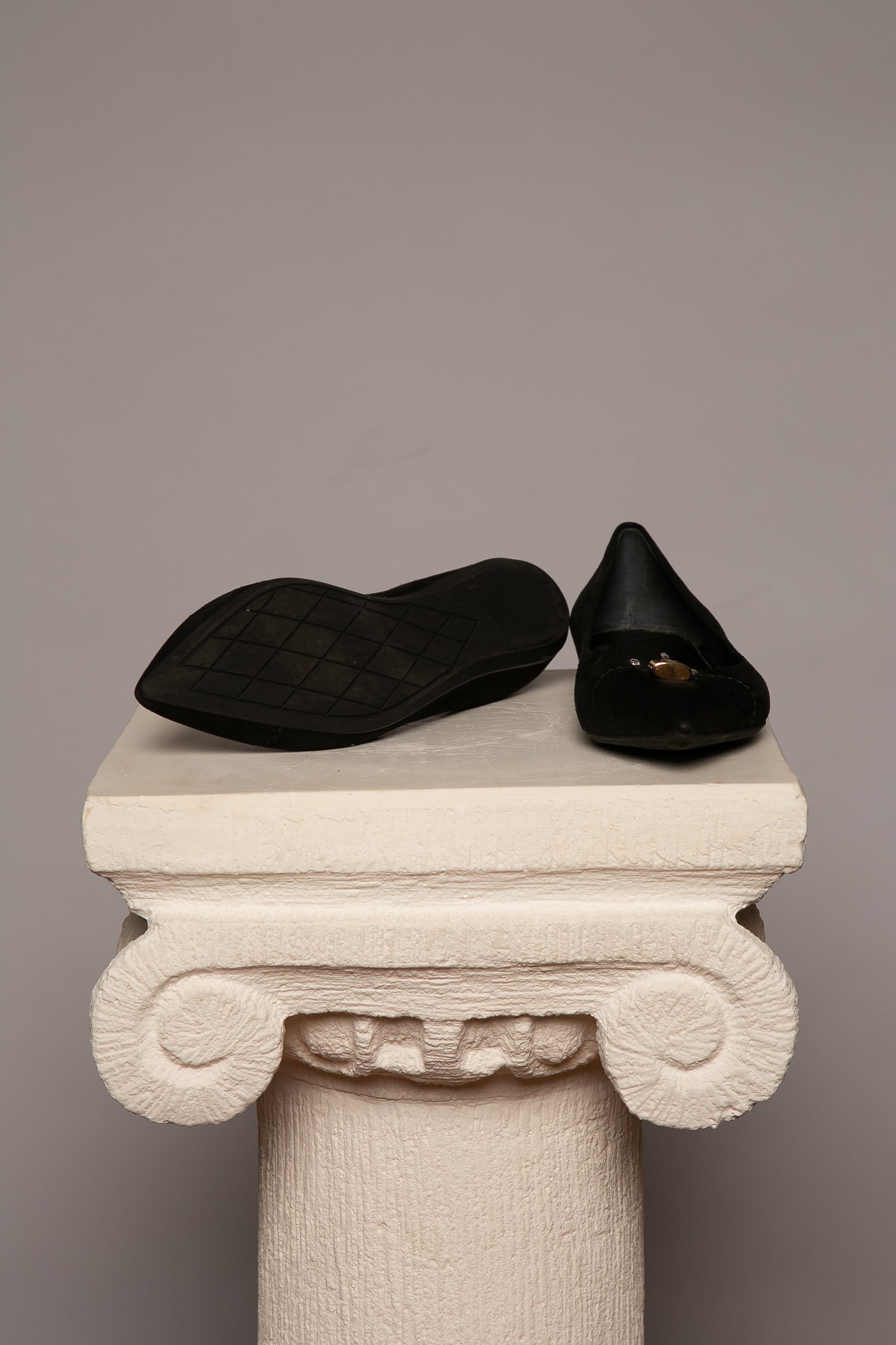 LOUIS VUITTON Flats