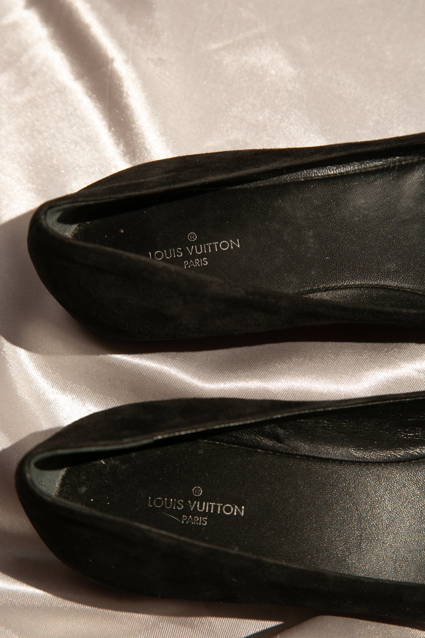 LOUIS VUITTON Flats
