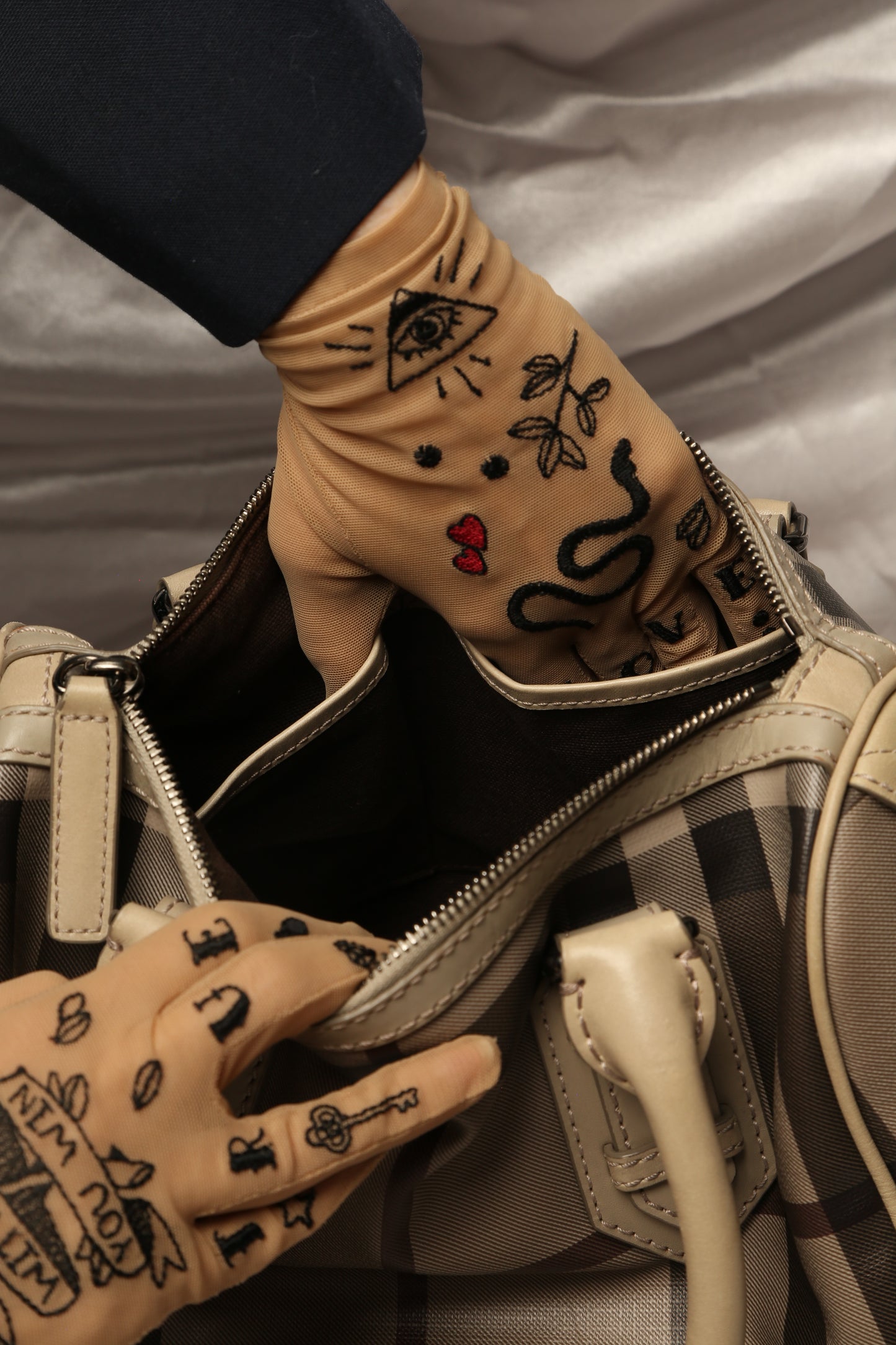 BURBERRY Boston Bag