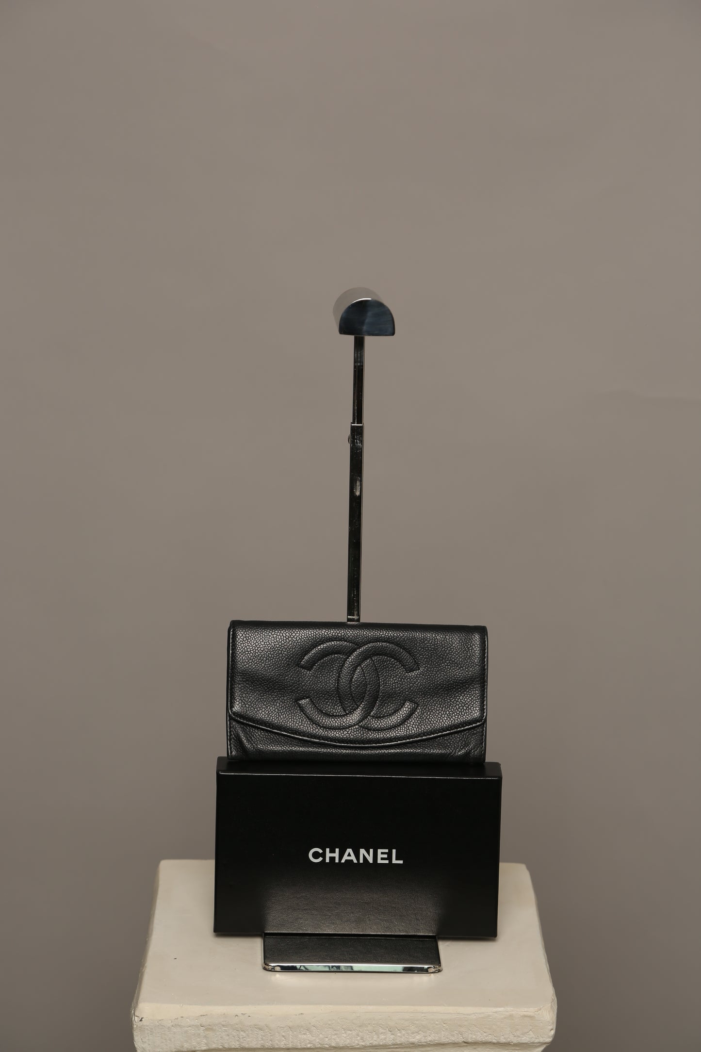 CHANEL Caviar Long Vallet