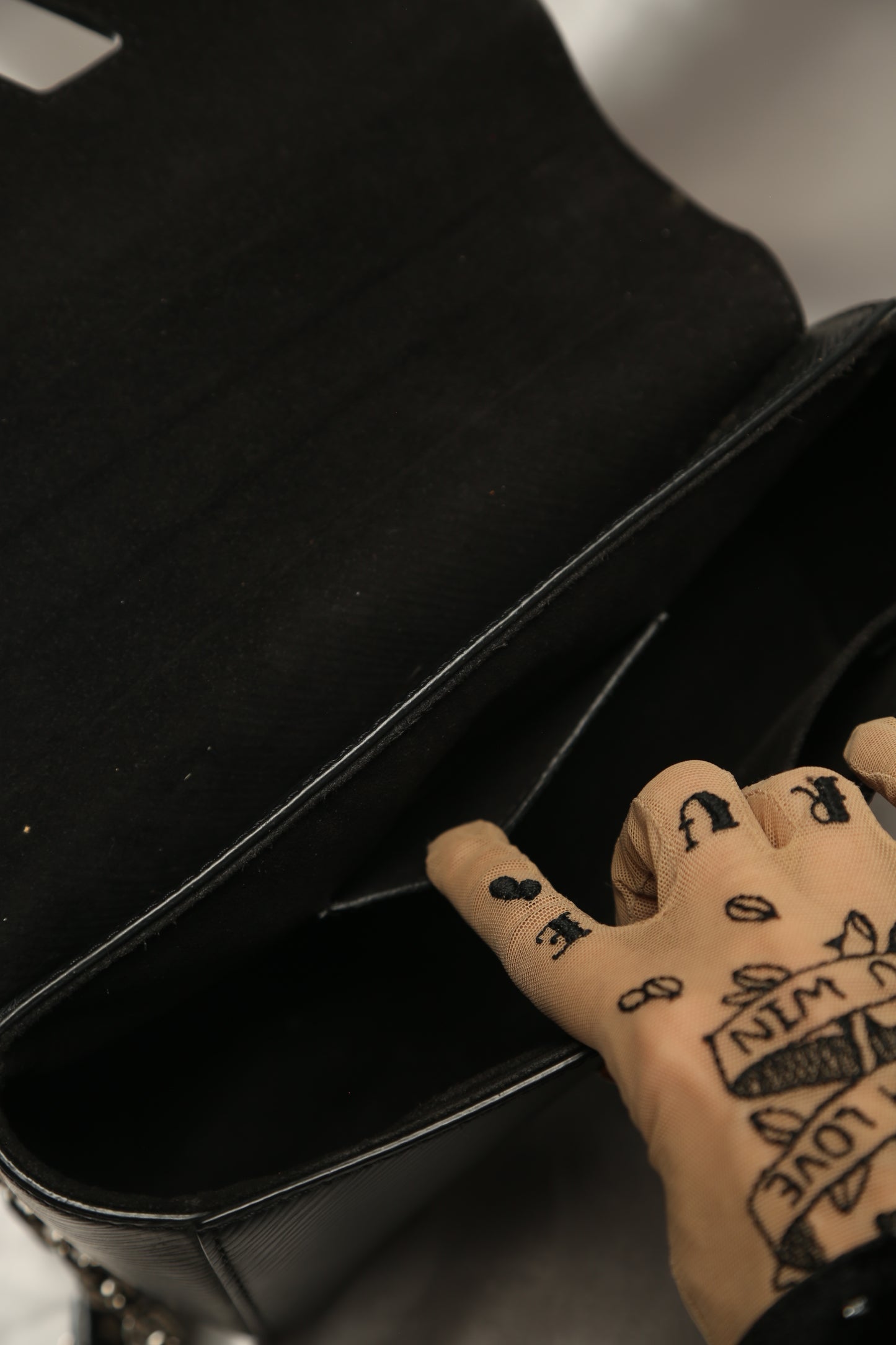 LOUIS VUITTON Epi Shoulder Bag Twist MM Crossbody