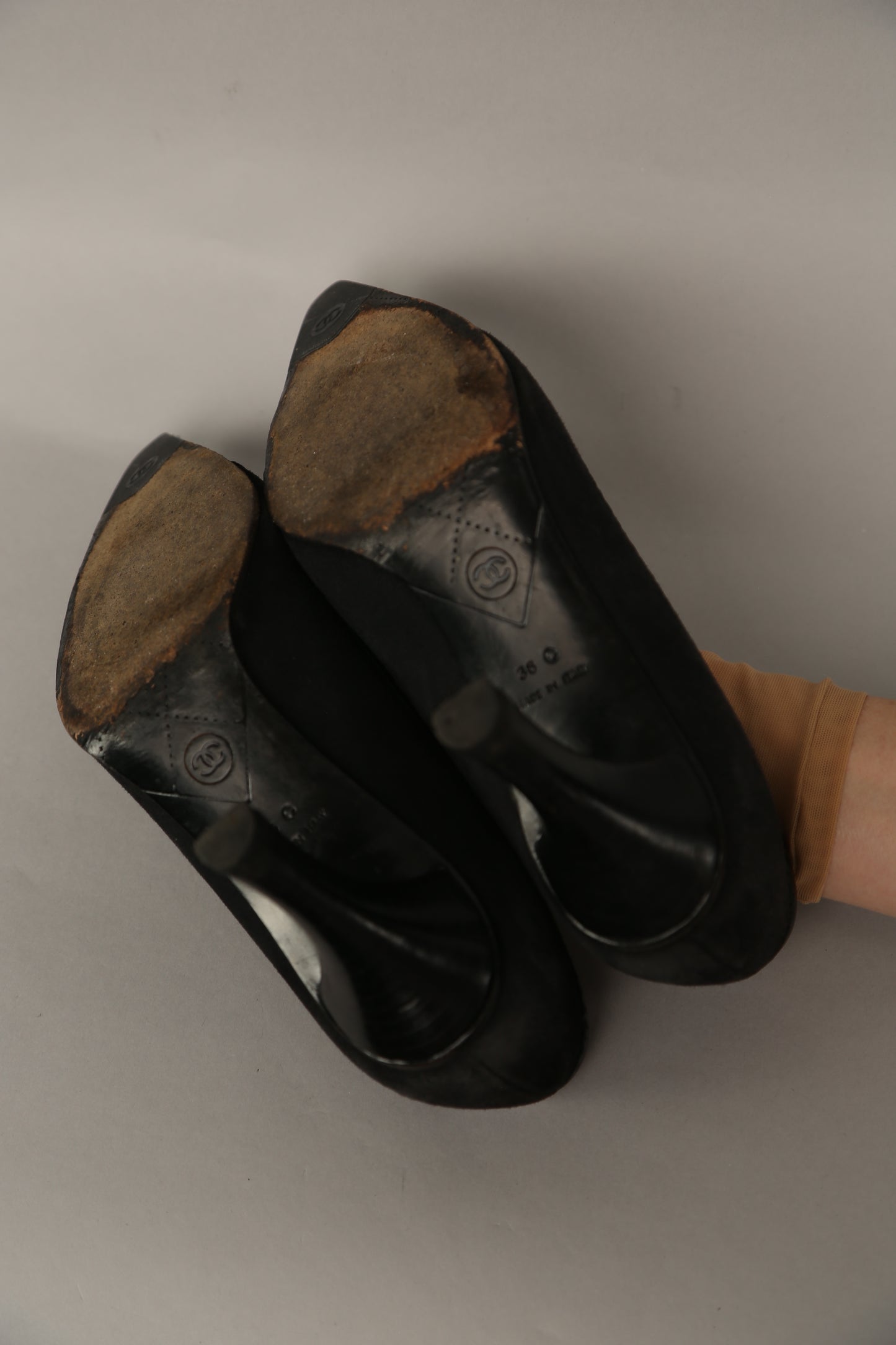 CHANEL Suede Heels 2.