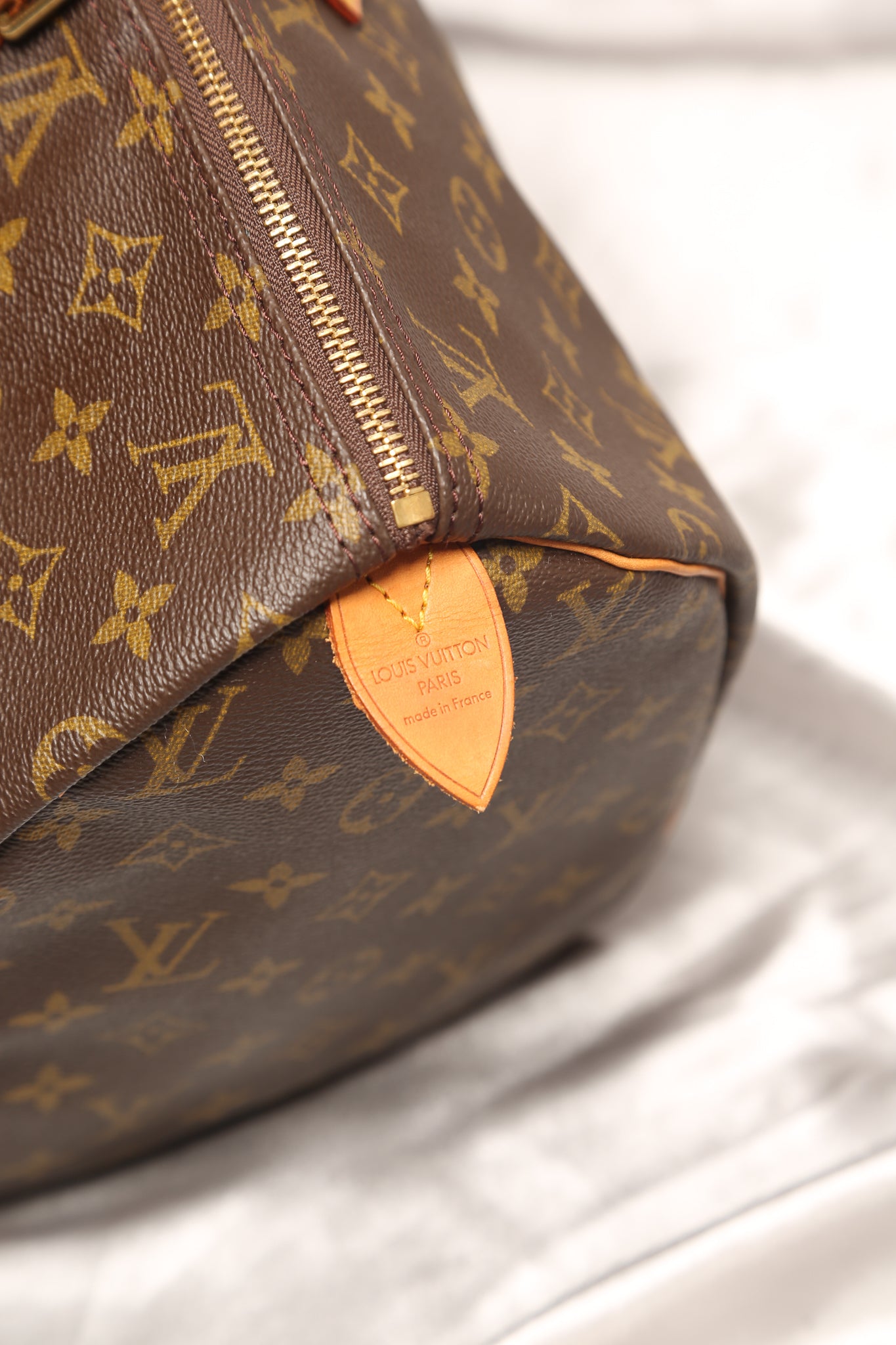 LOUIS VUITTON Monogram Speedy 40