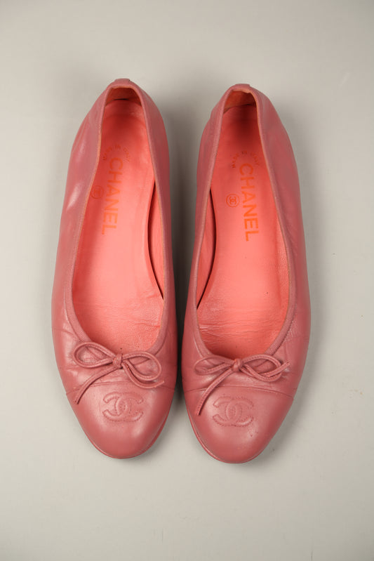 CHANEL CC Ballet Flats