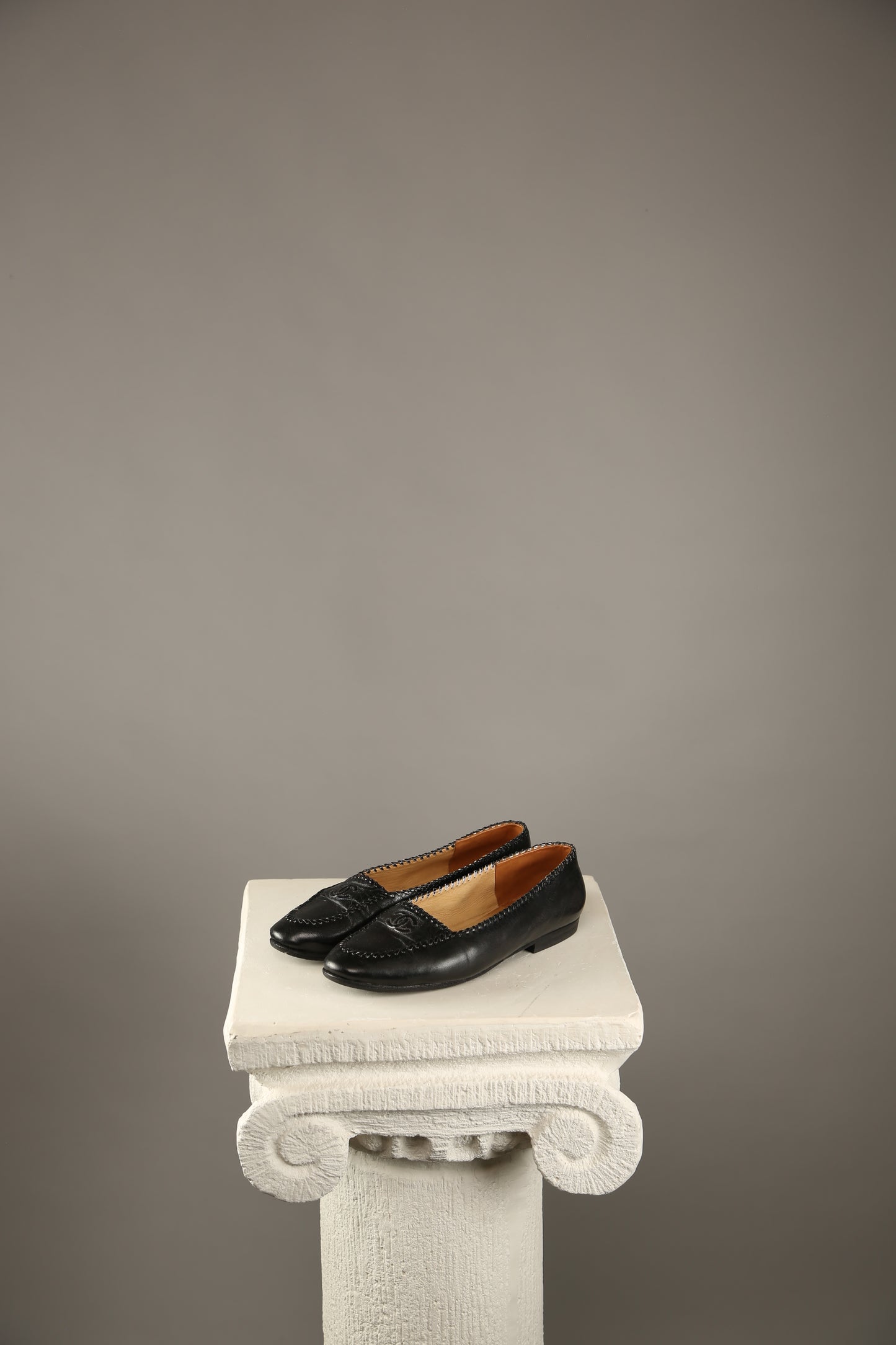 CHANEL CC Loafer