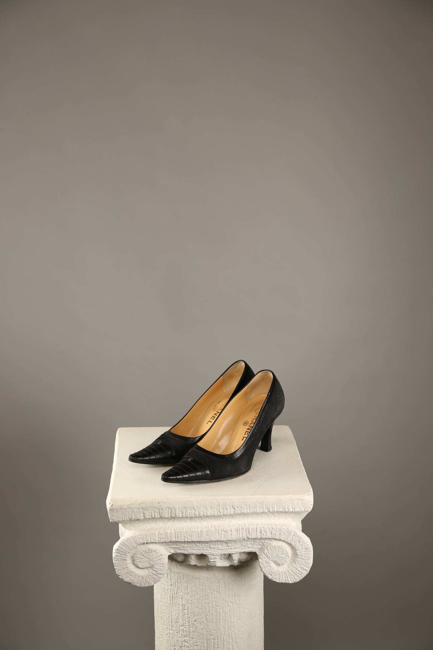 CHANEL Suede Heels 2.