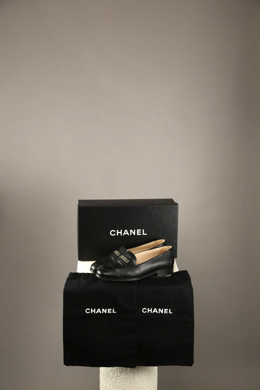 CHANEL Black Caviar Leather Loafer