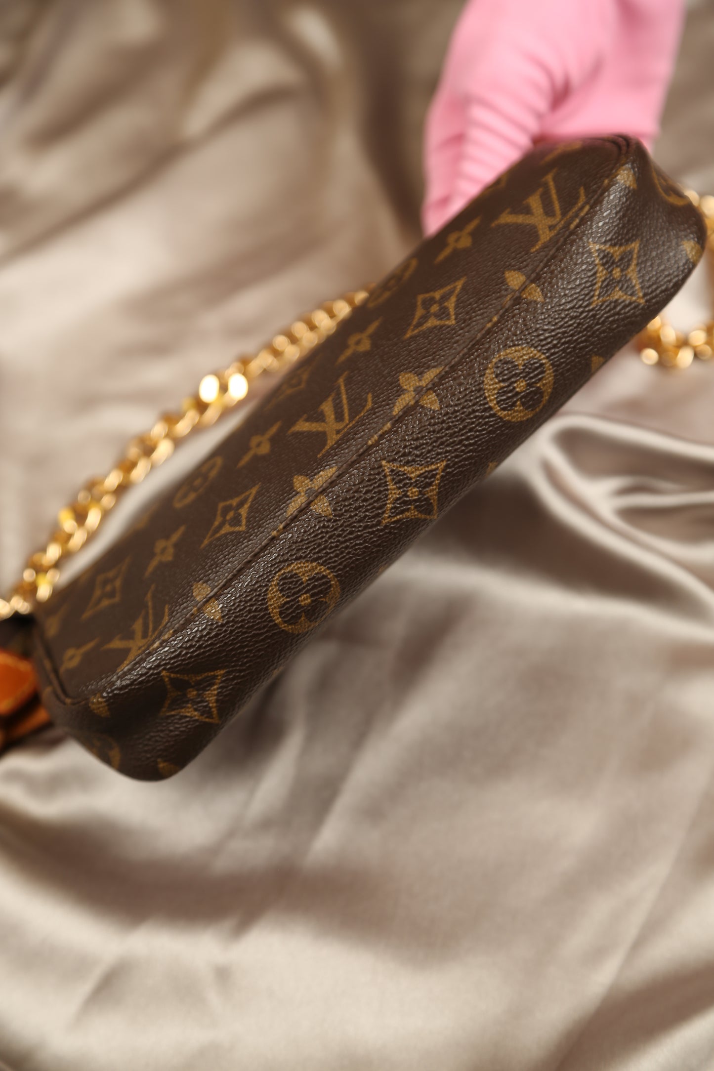 LOUIS VUITTON Monogram Pochette