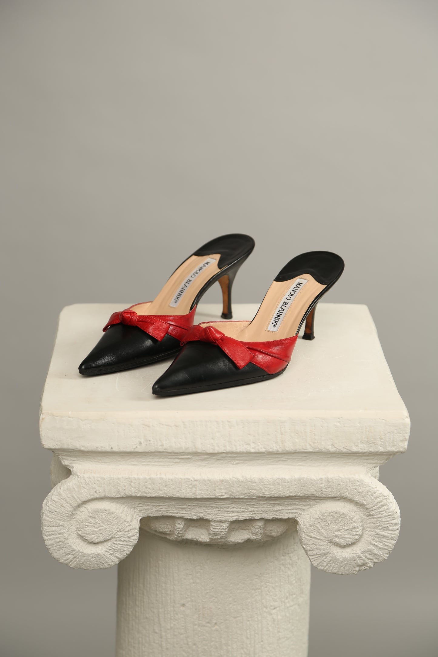 Rare MANOLO BLAHNIK Mules