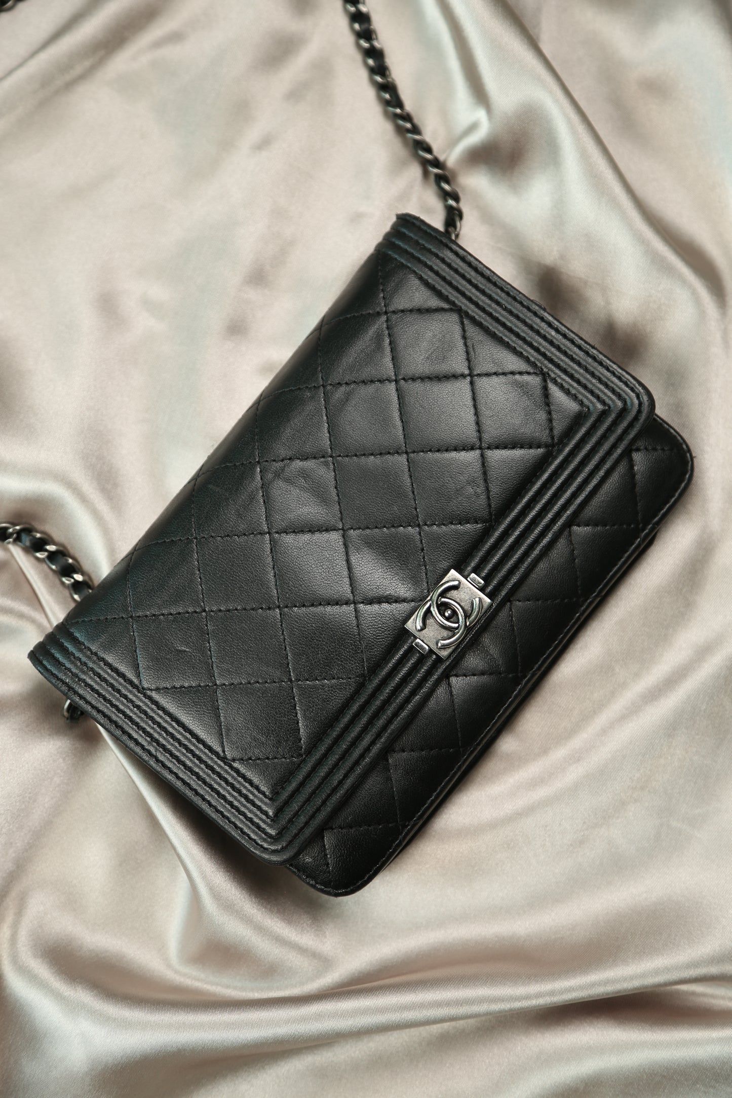 CHANEL Boy Wallet on Chain