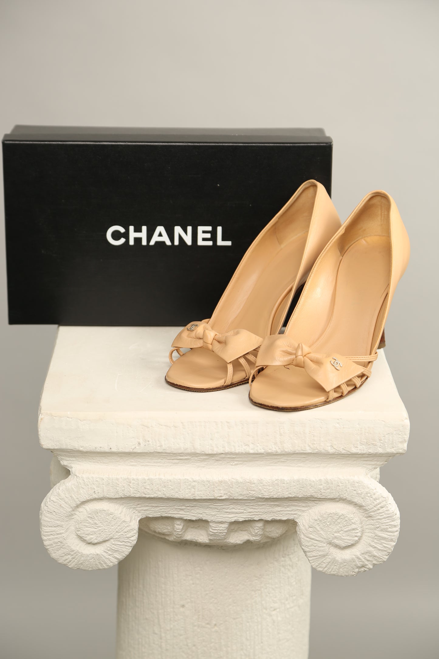 Rare CHANEL Beige Y2K Heels