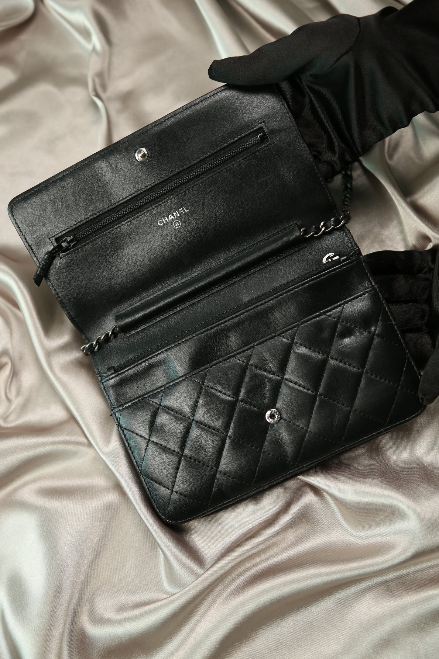 CHANEL Boy Wallet on Chain