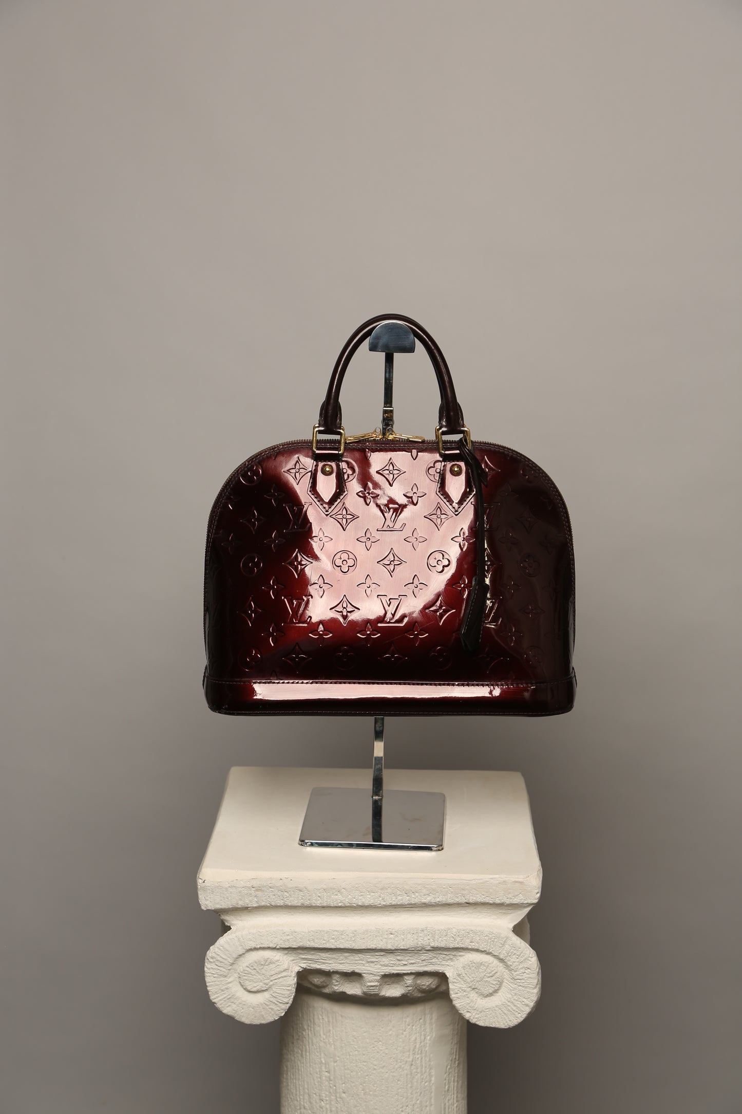 LOUIS VUITTON Vernis Alma Bag PM