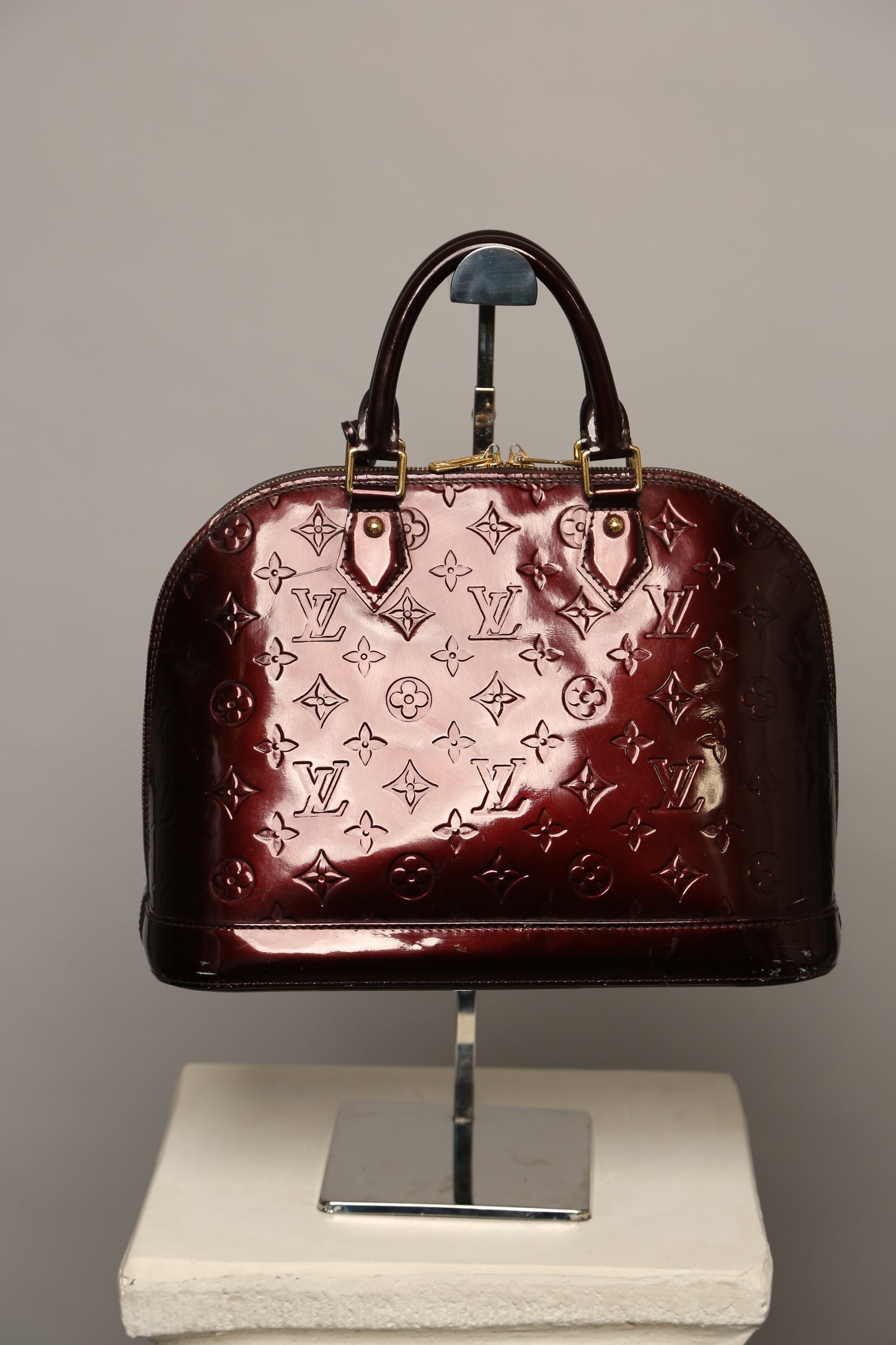 LOUIS VUITTON Vernis Alma Bag PM