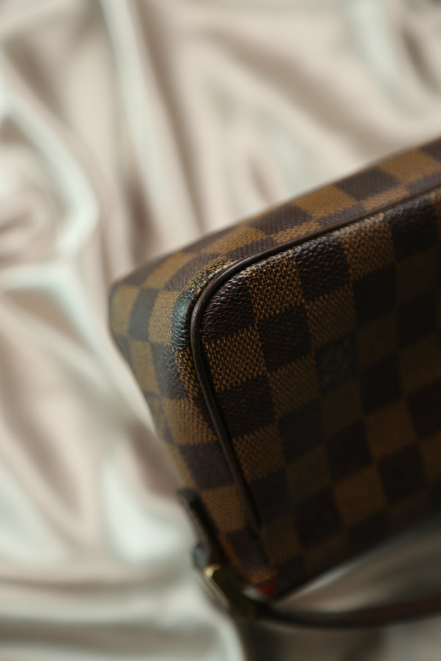 LOUIS VUITTON Damier Ebene Shoulder Bag