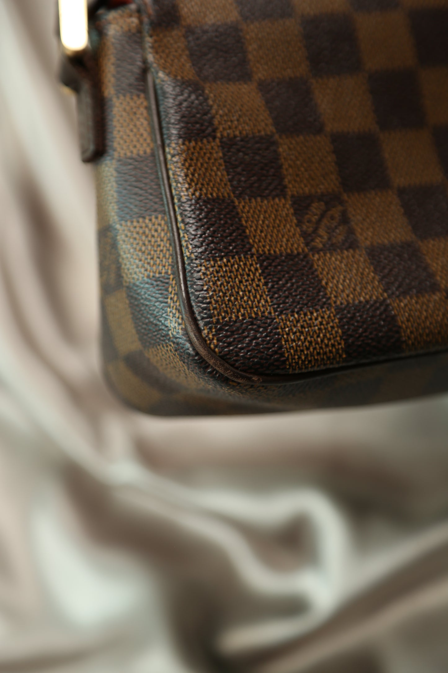 LOUIS VUITTON Damier Ebene Shoulder Bag