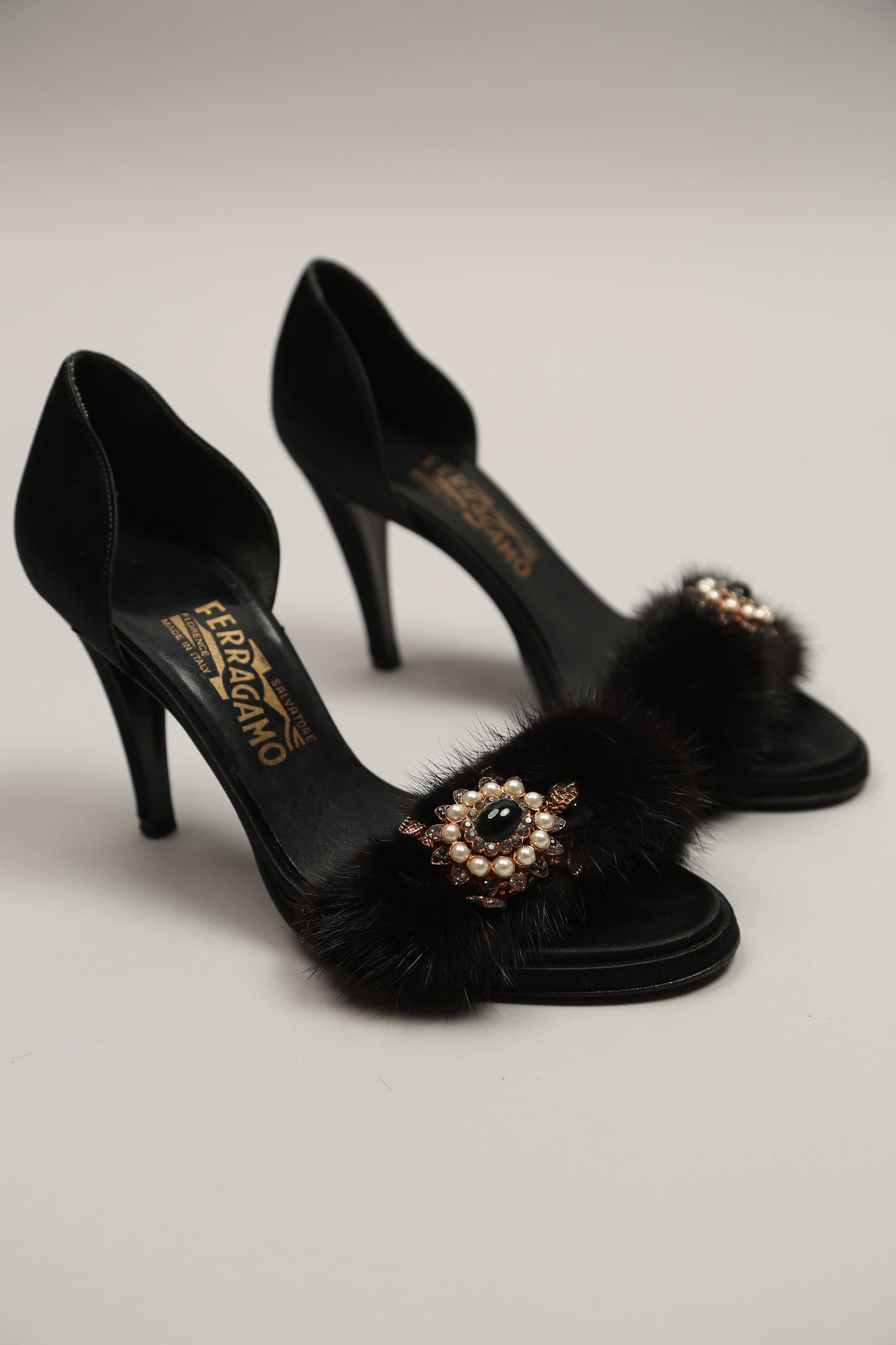 Rare SALVATORE FERRAGAMO Black Turtle Gem Heels