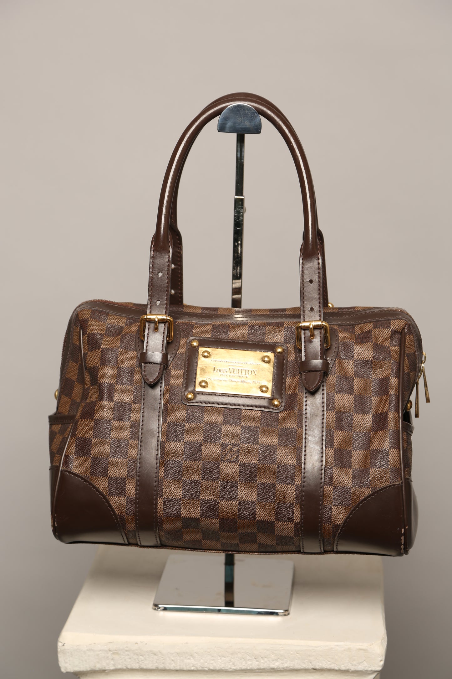 LOUIS VUITTON Berkeley Damier Ebene Y2K Shoulder bag