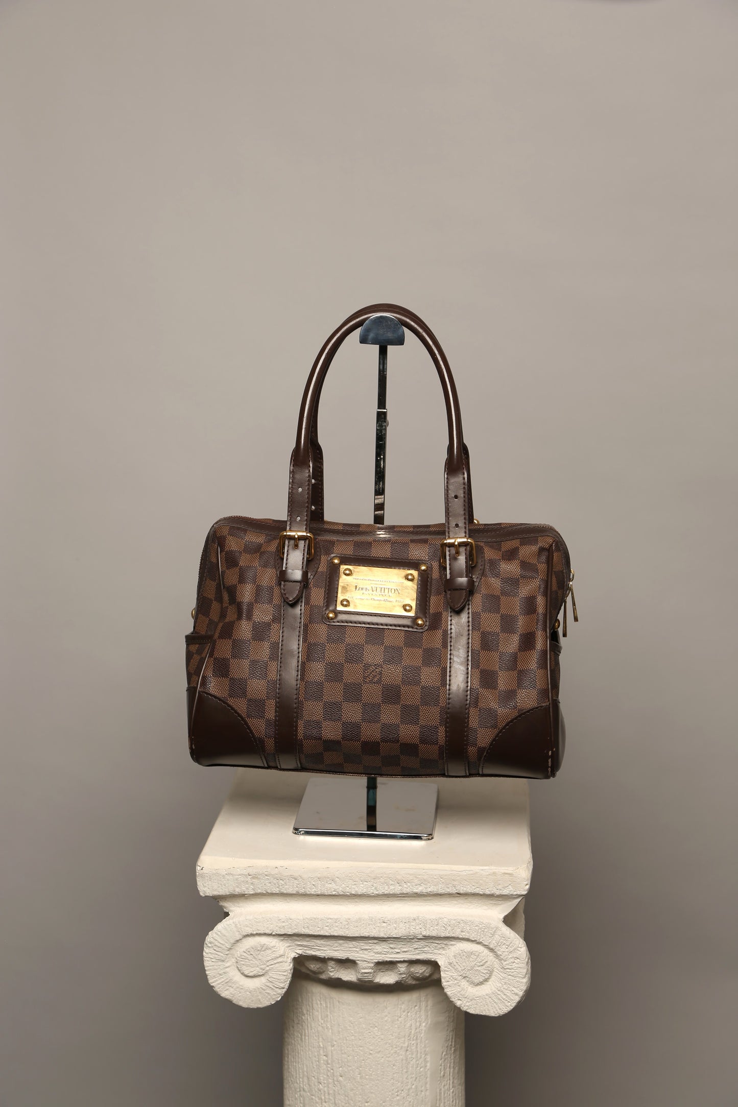 LOUIS VUITTON Berkeley Damier Ebene Y2K Shoulder bag