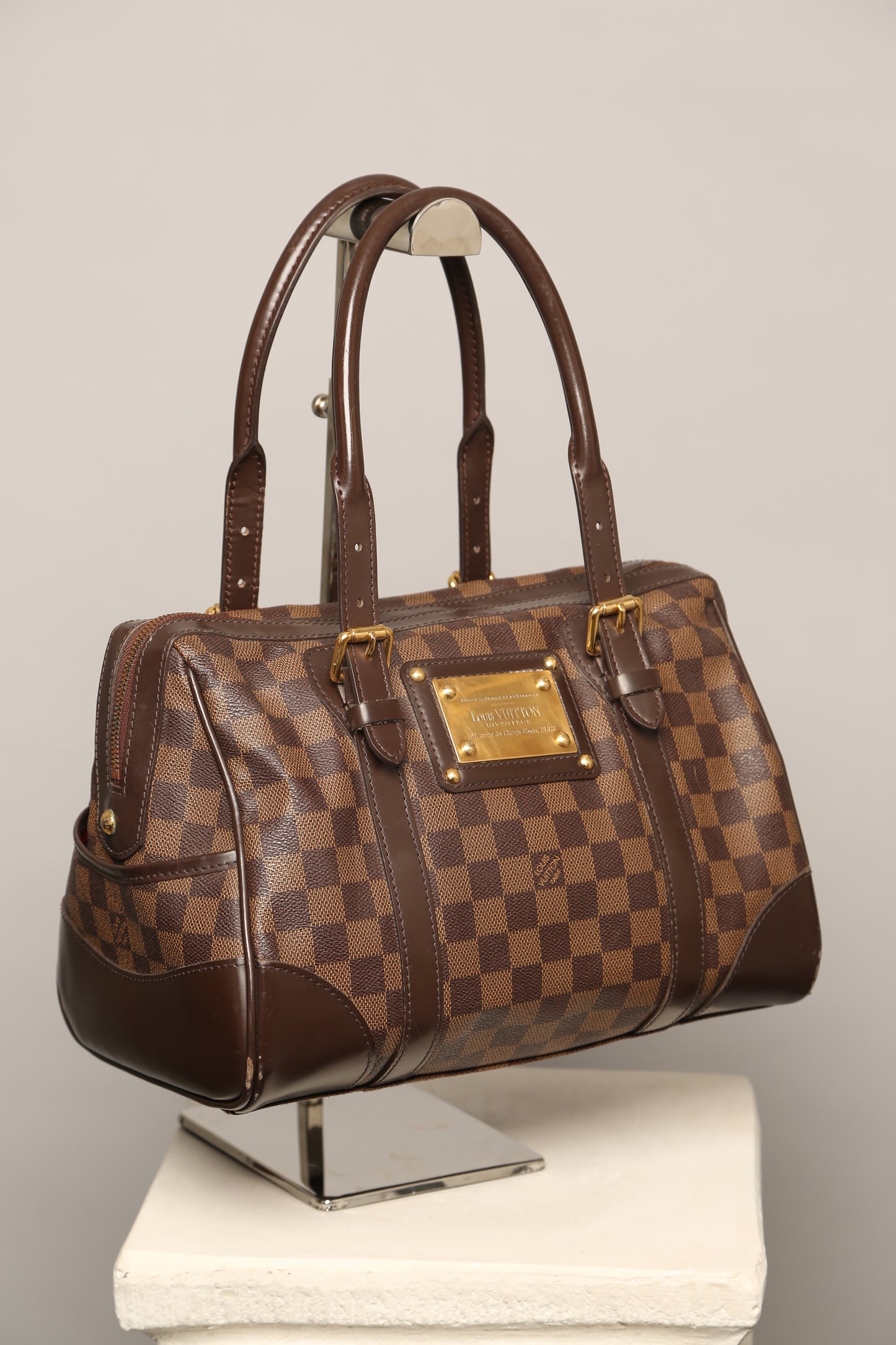 LOUIS VUITTON Berkeley Damier Ebene Y2K Shoulder bag