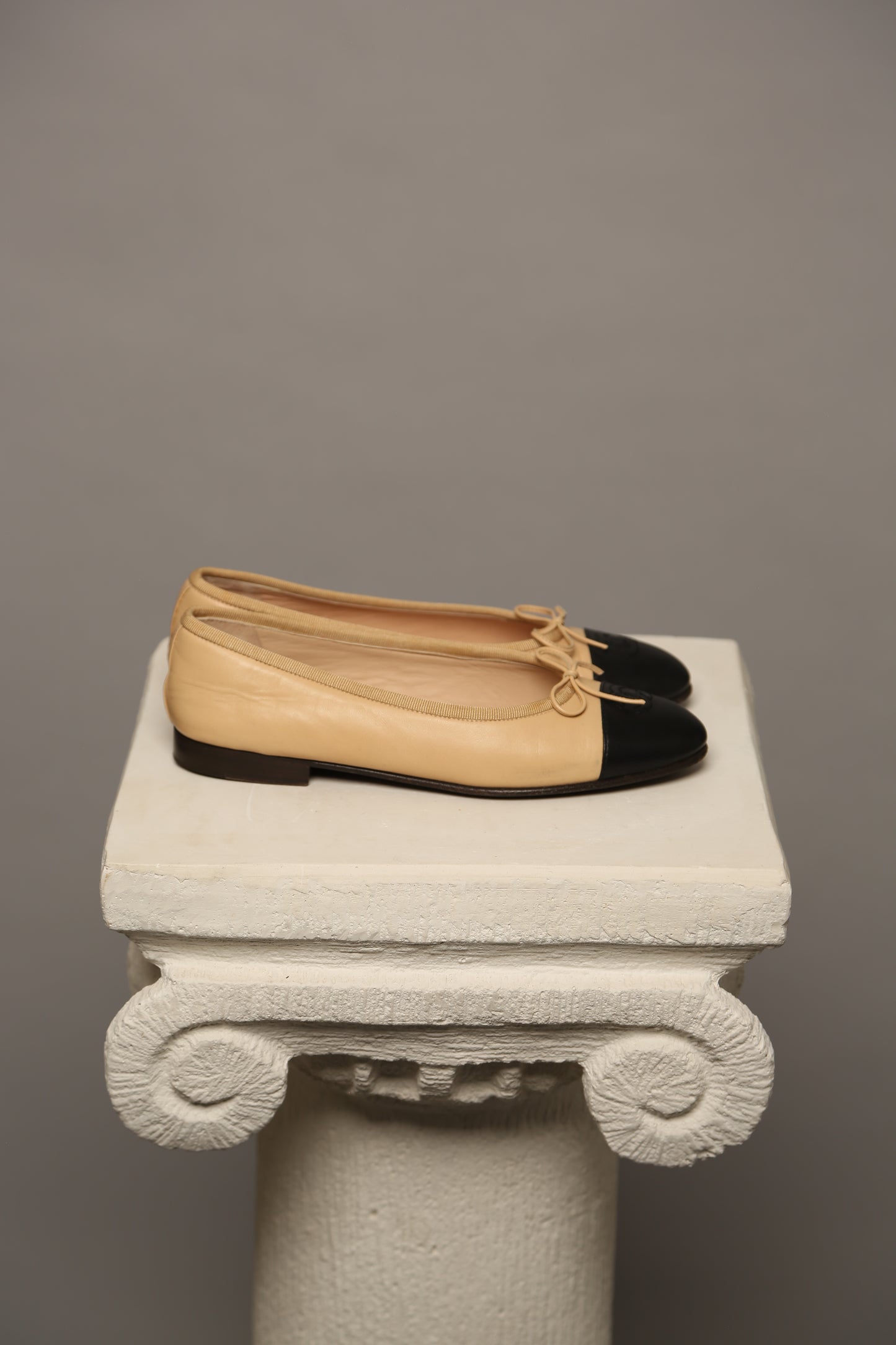 CHANEL CC Ballet Flats