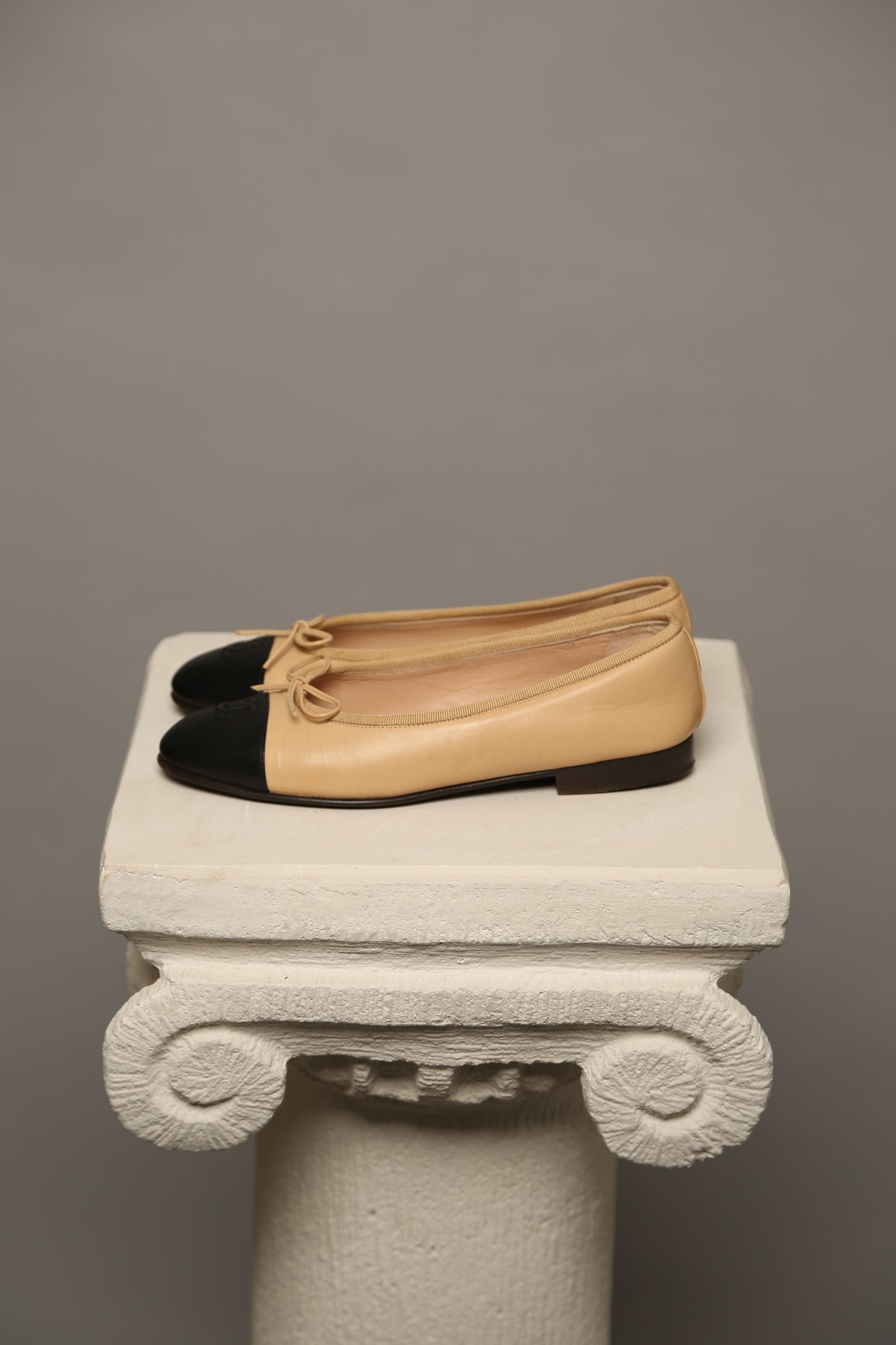 CHANEL CC Ballet Flats