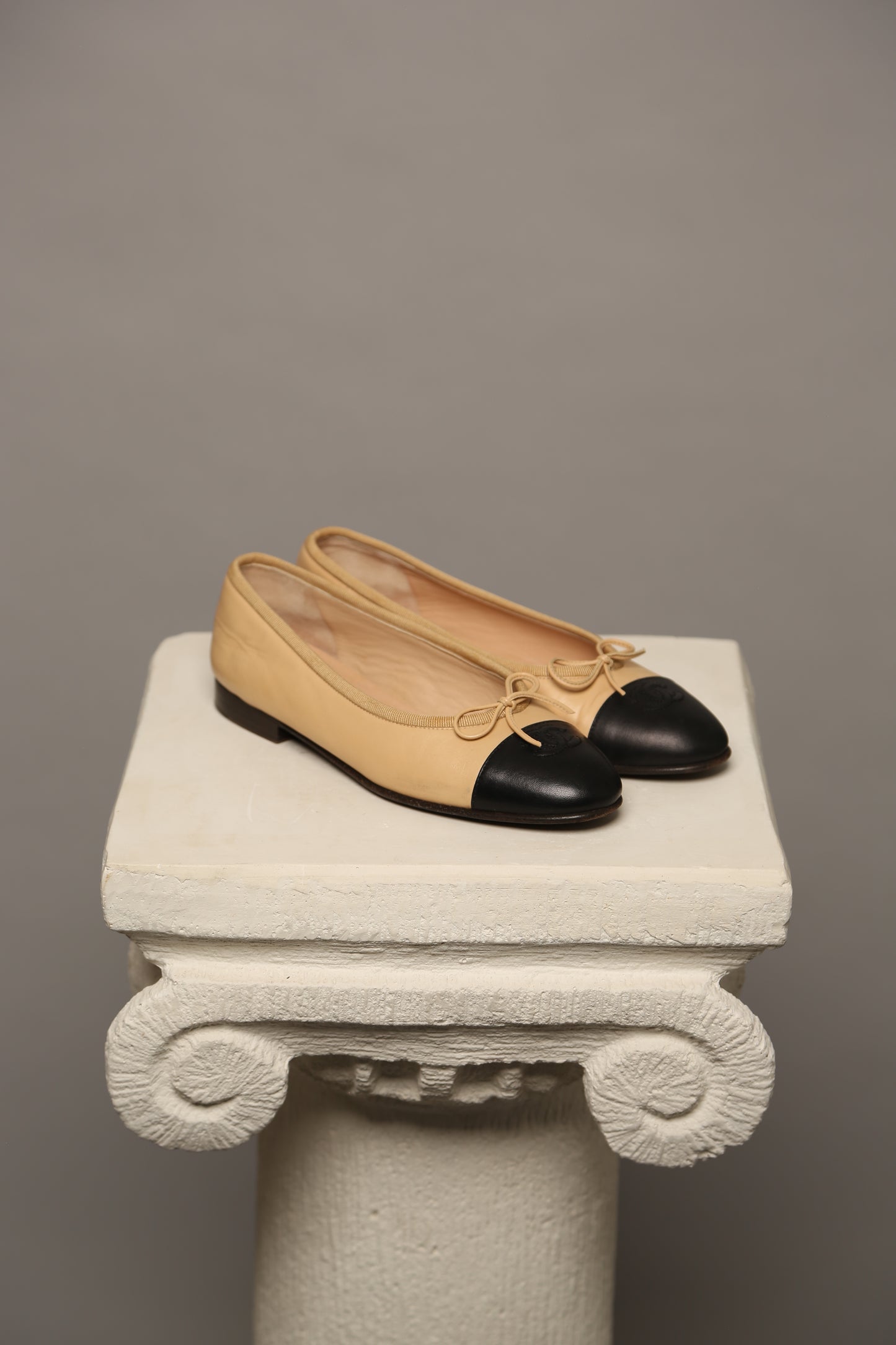 CHANEL CC Ballet Flats