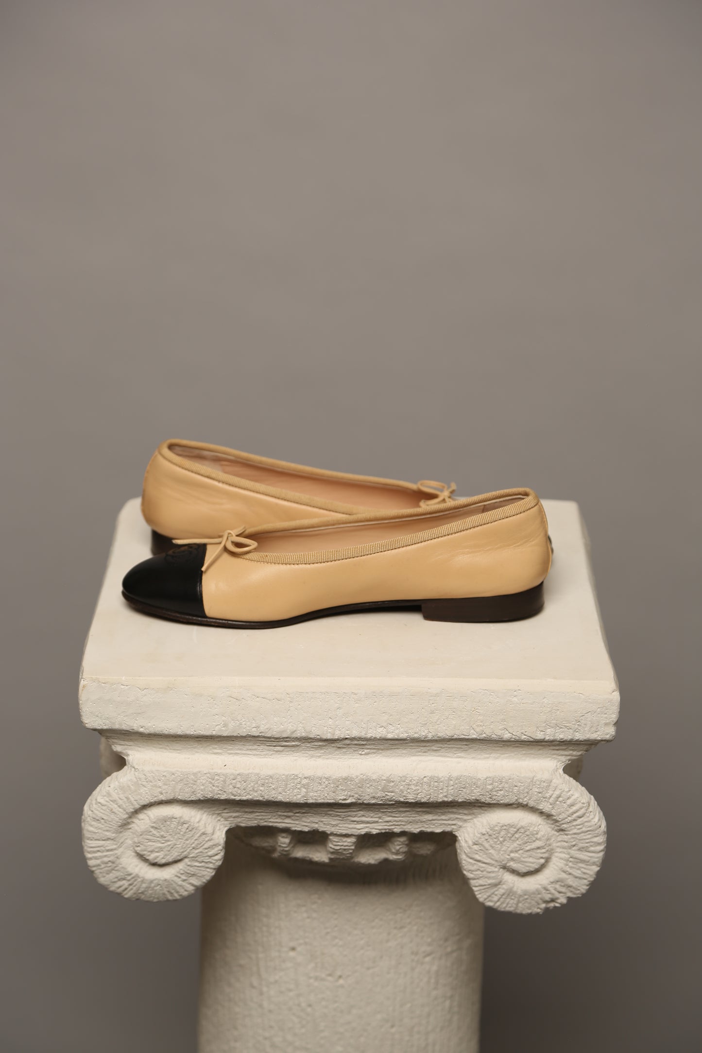 CHANEL CC Ballet Flats