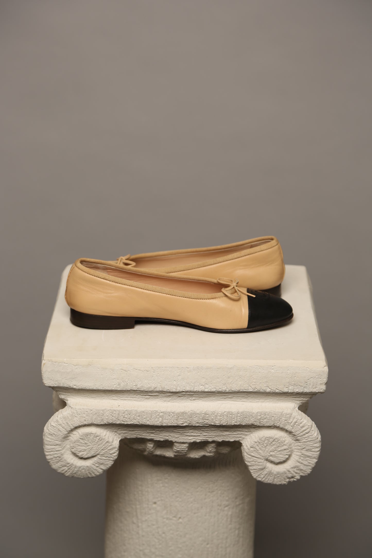 CHANEL CC Ballet Flats