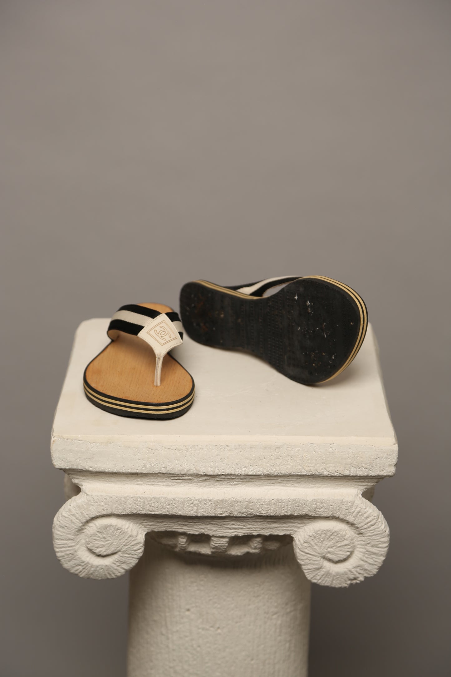CHANEL CC Tong Sandals