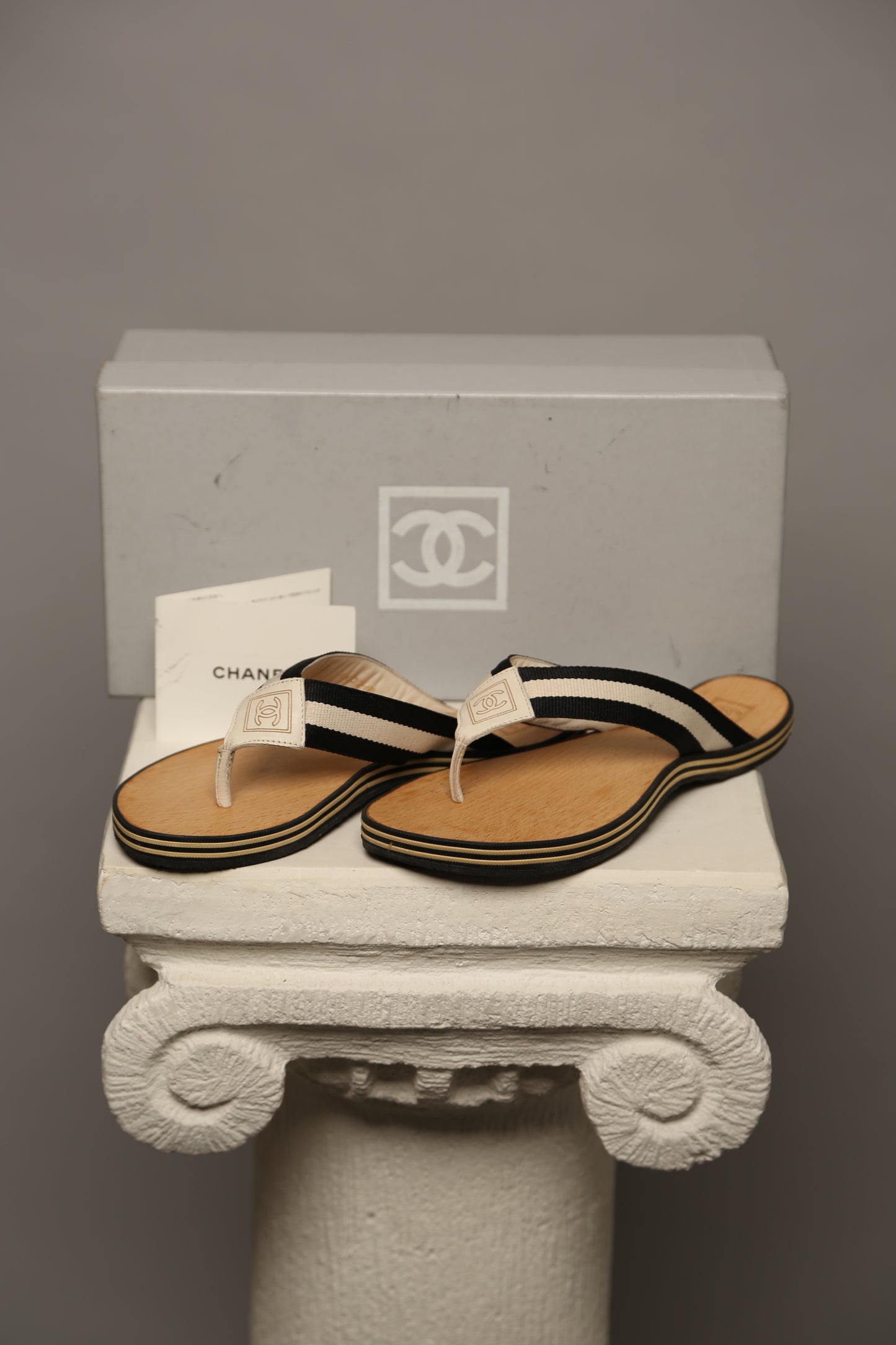 CHANEL CC Tong Sandals