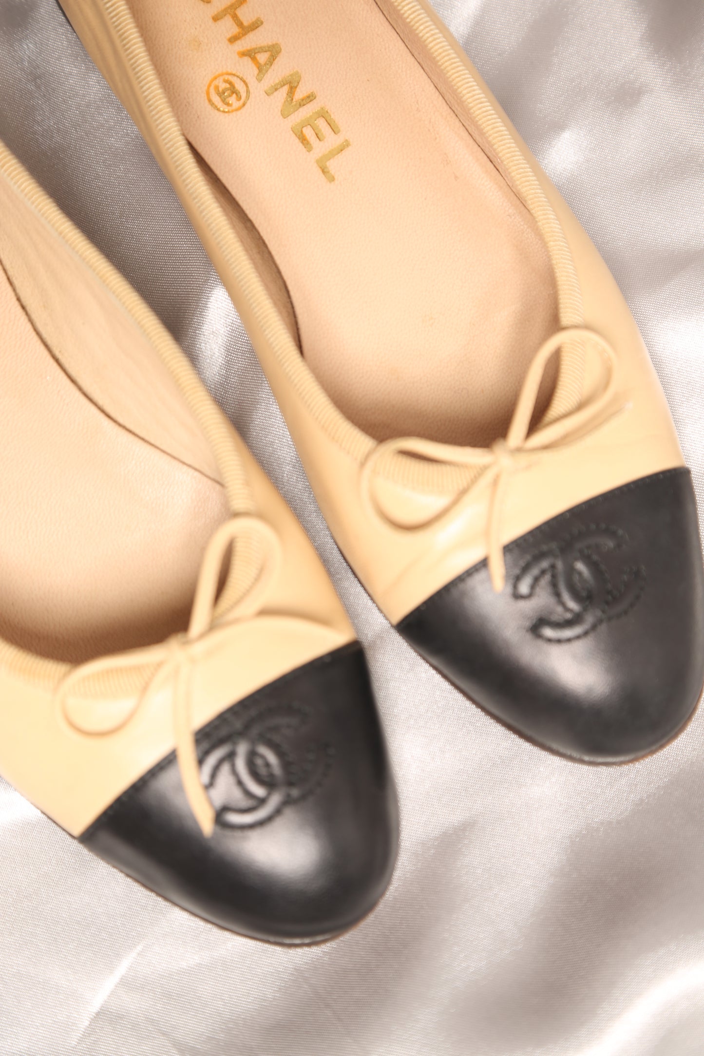 CHANEL CC Ballet Flats