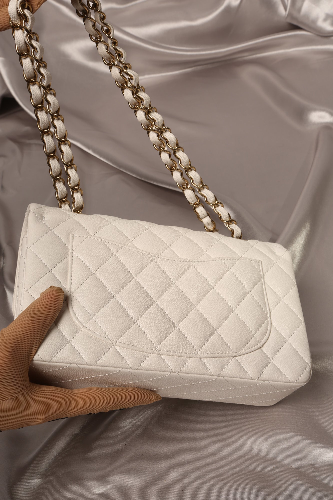 Chanel Mini Quilted Caviar Single Flap Bag White Leather ref.913320 - Joli  Closet