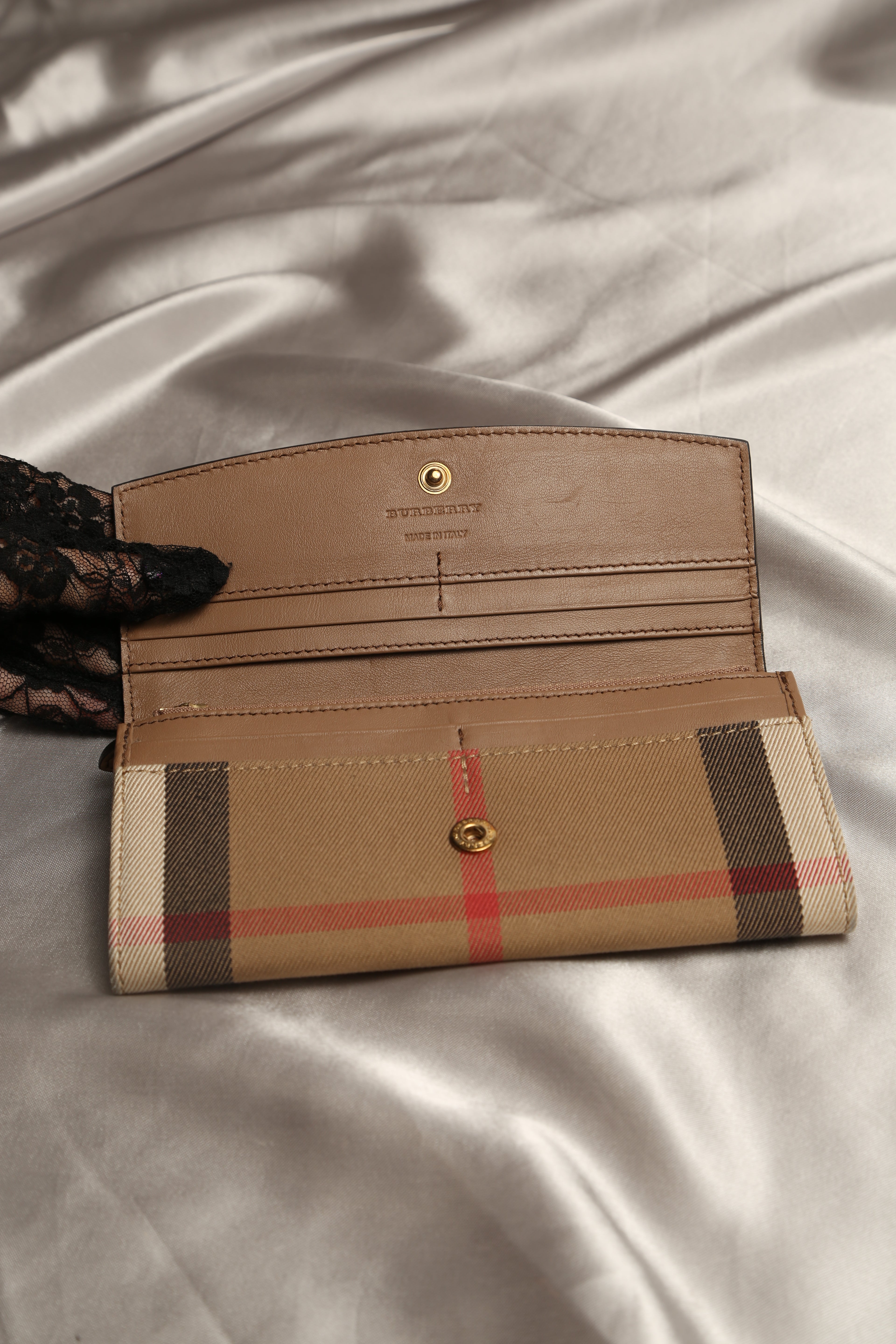 Burberry house check and leather wallet on sale