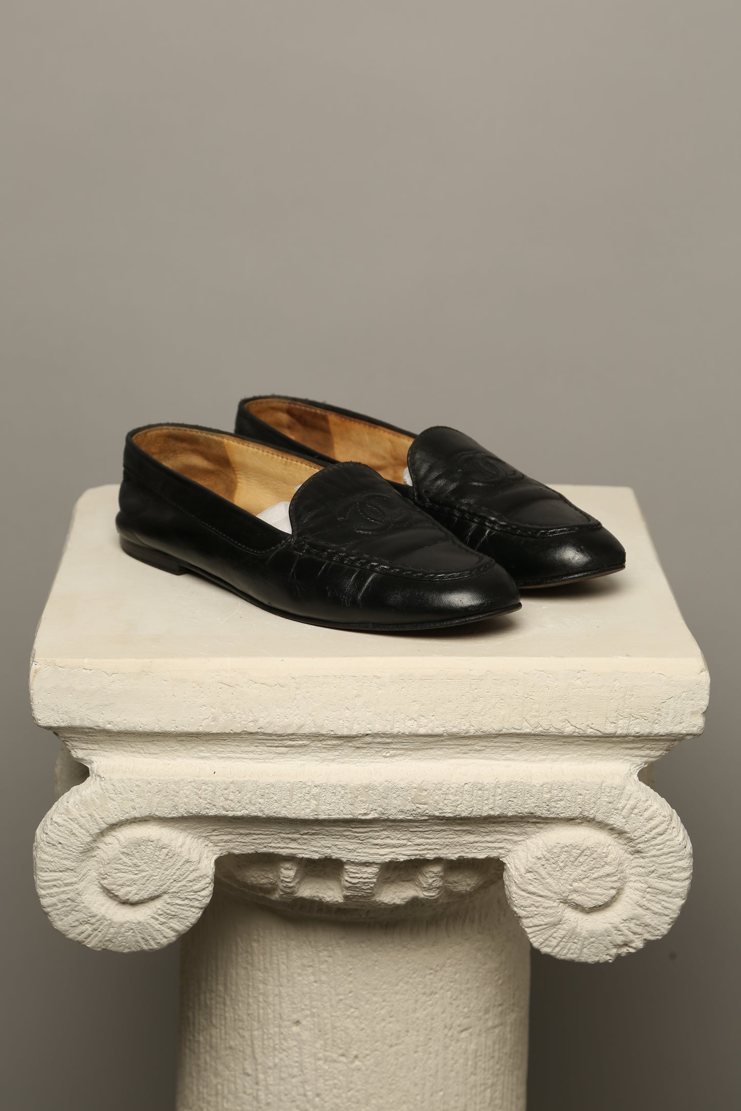 CHANEL CC Loafer