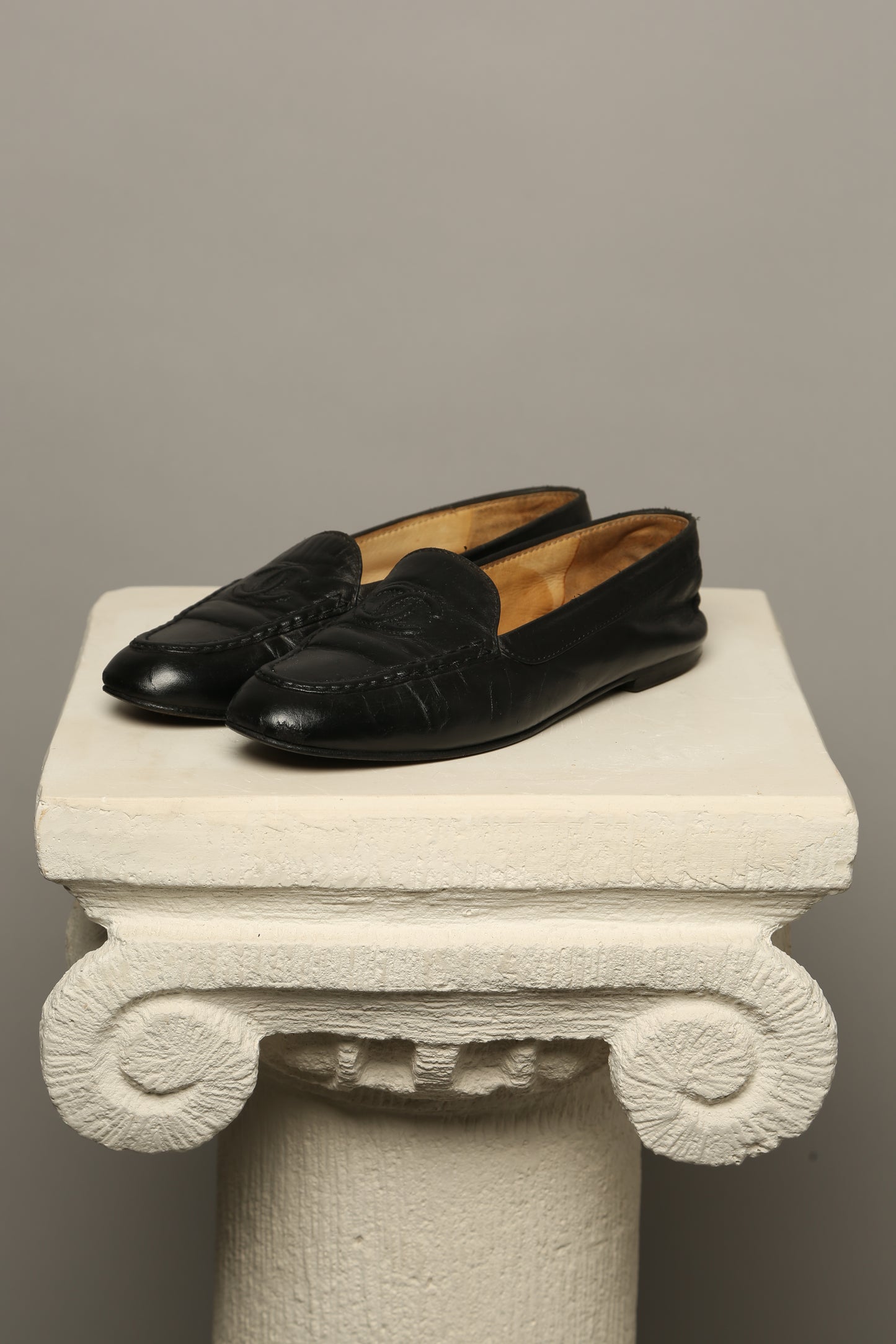 CHANEL CC Loafer