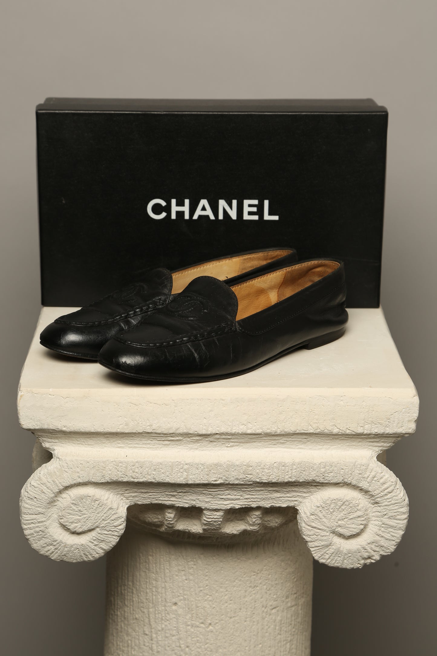 CHANEL CC Loafer