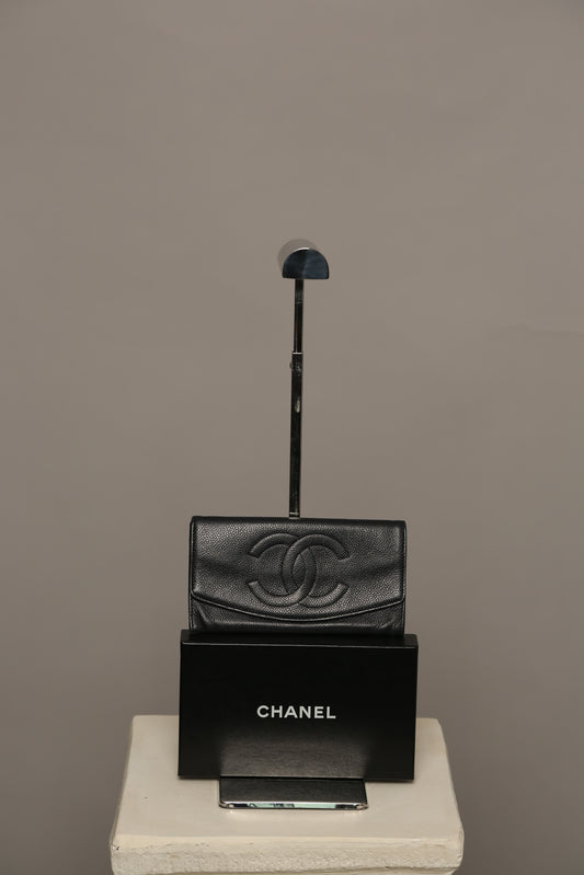 CHANEL Caviar Long Vallet