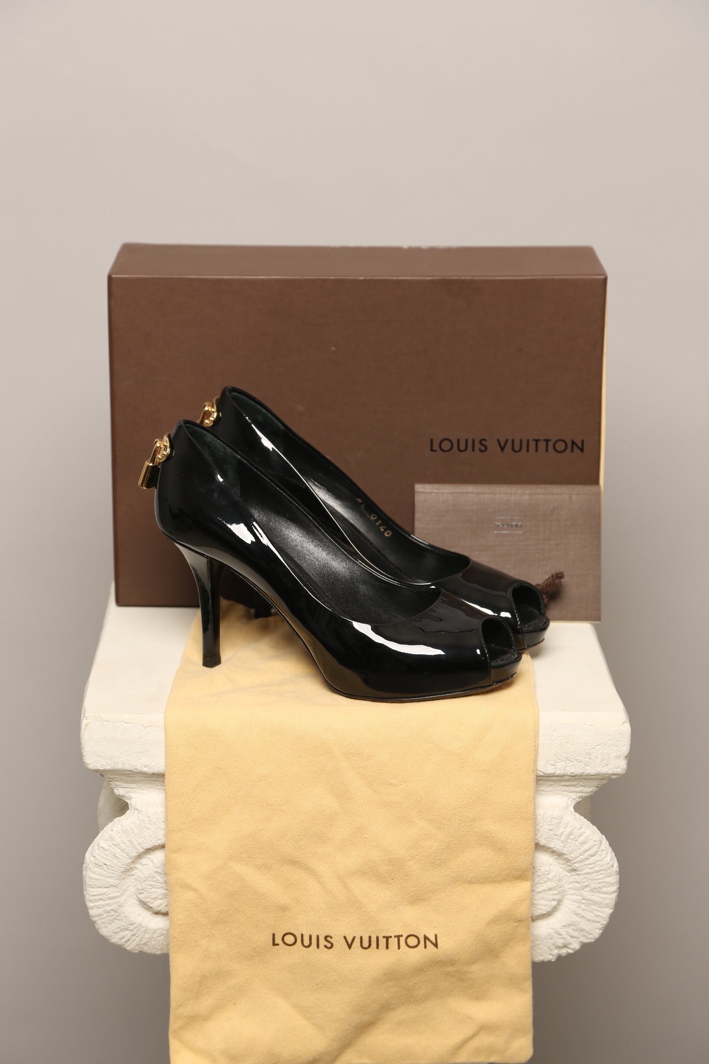 Rare LOUIS VUITTON Pumps