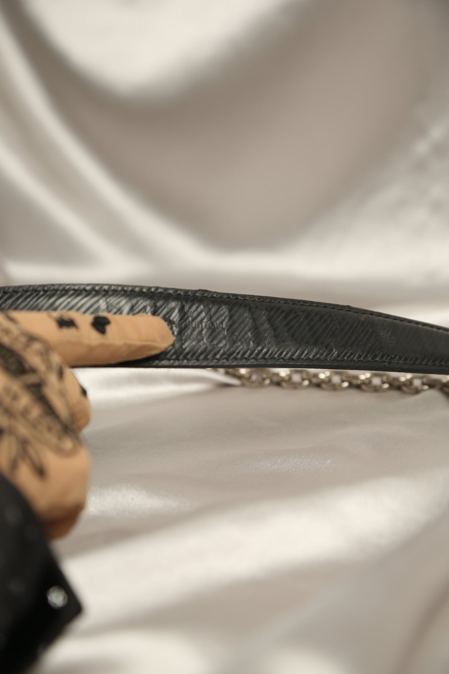 LOUIS VUITTON Epi Shoulder Bag Twist MM Crossbody