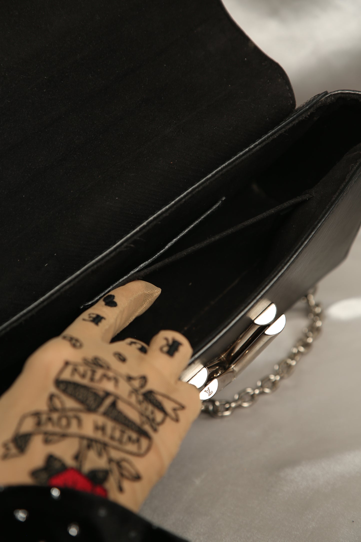 LOUIS VUITTON Epi Shoulder Bag Twist MM Crossbody